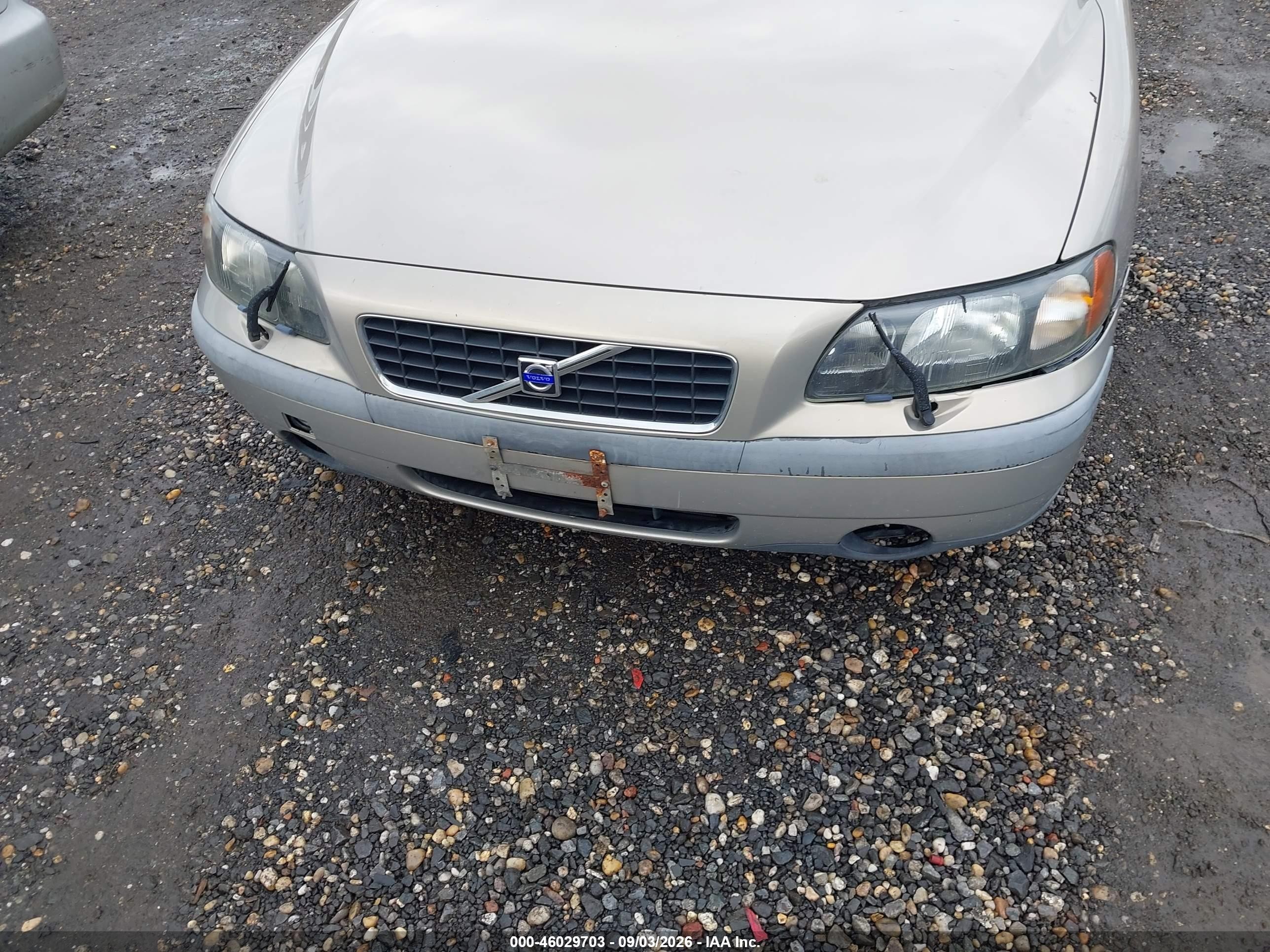 2001 Volvo S60 2.4t Gold vin: YV1RS58D812017649
