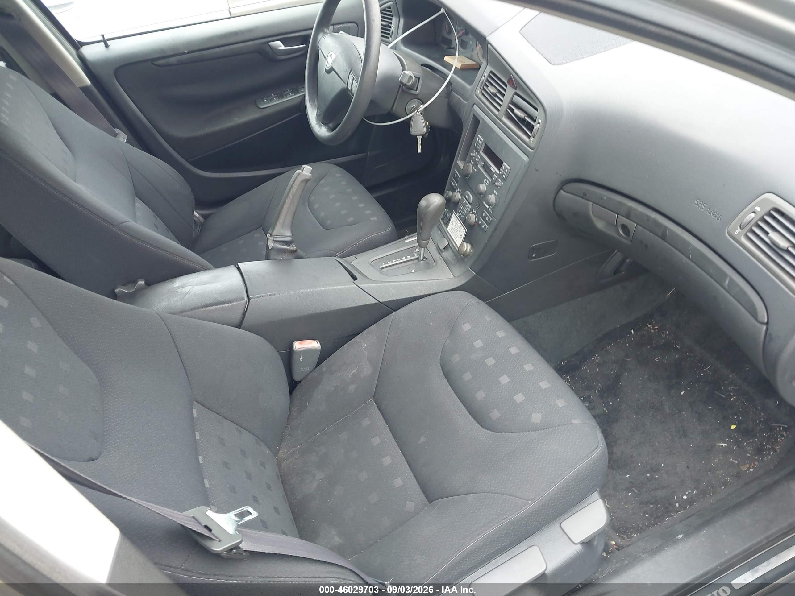 2001 Volvo S60 2.4t Gold vin: YV1RS58D812017649