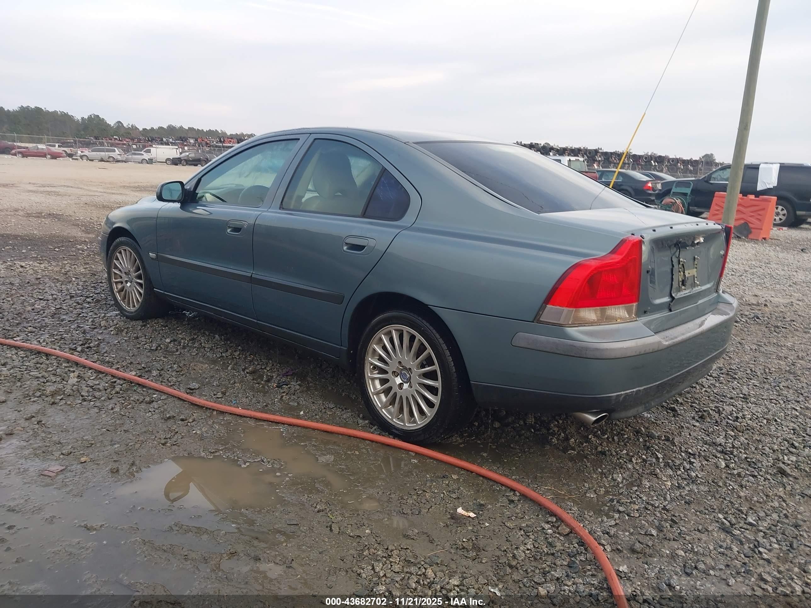 2002 Volvo S60 2.4t Teal vin: YV1RS58D822193120