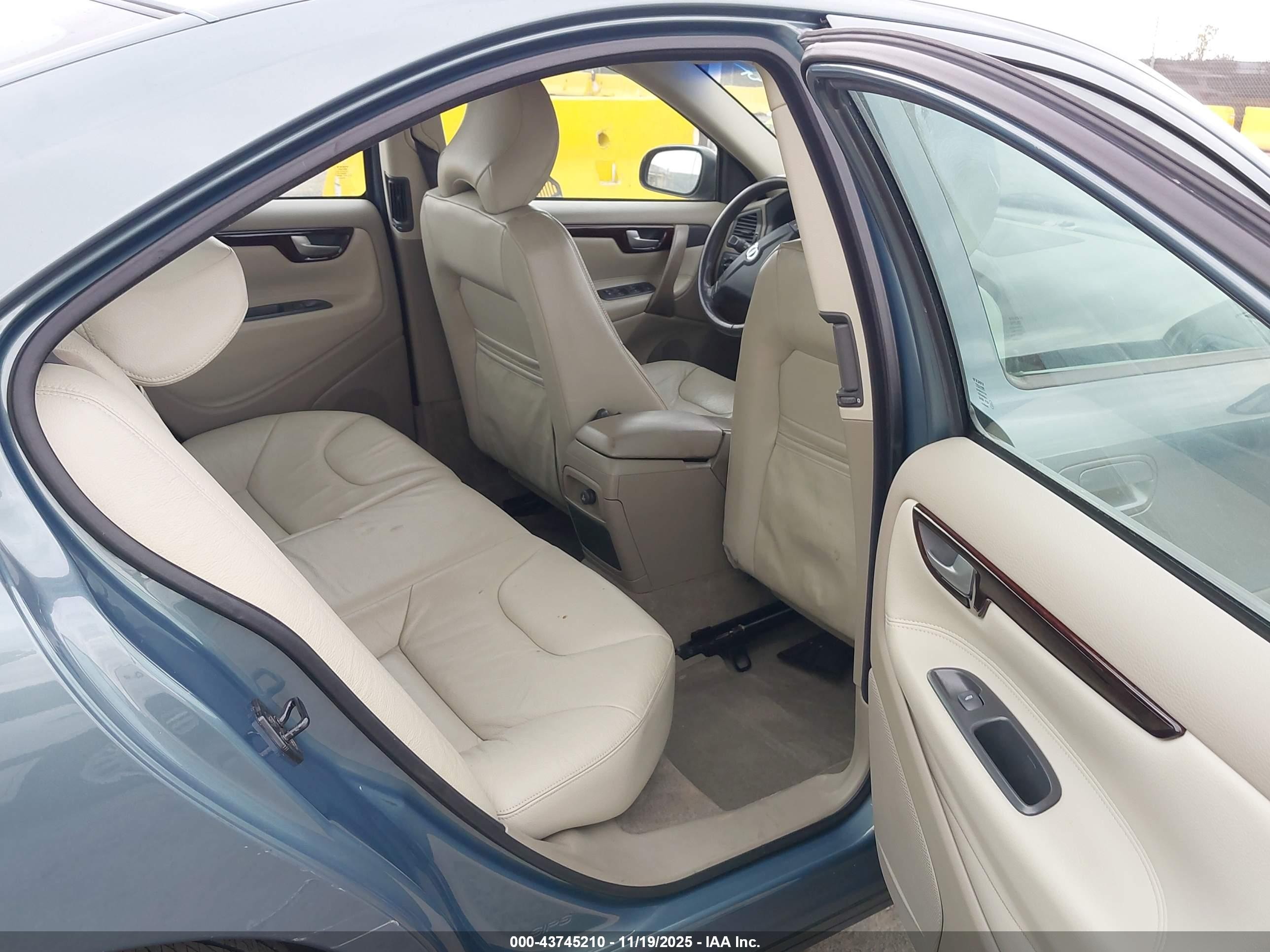 2002 Volvo S60 2.4t Blue vin: YV1RS58D922101299