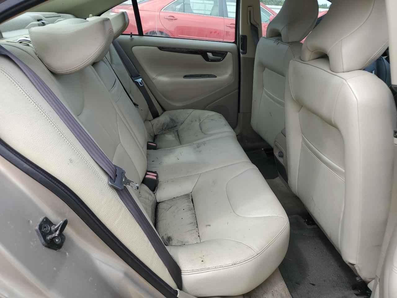 2002 Volvo S60 2.4t Beige vin: YV1RS58DX22181423