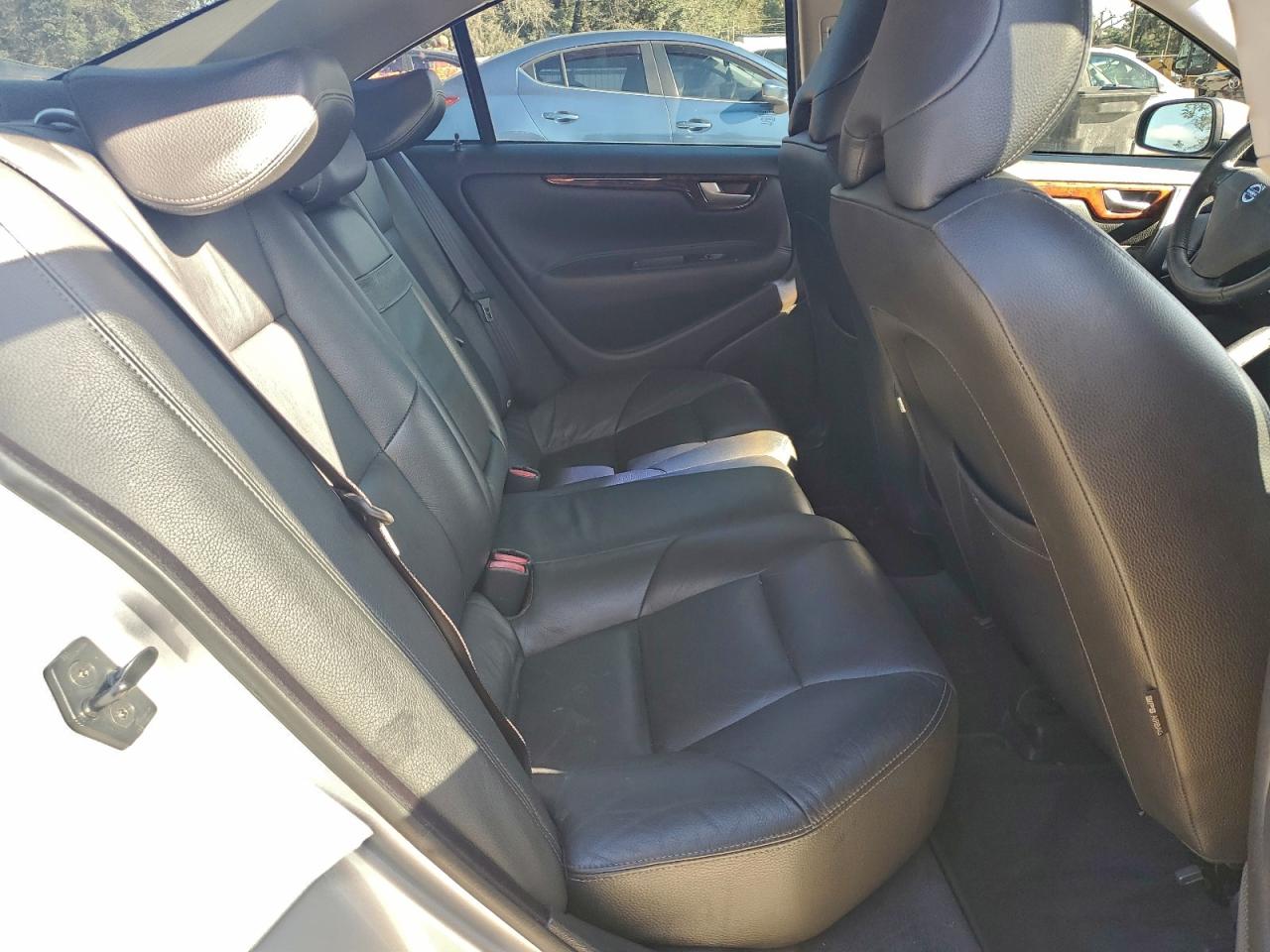 2005 Volvo S60 2.5t Silver vin: YV1RS592152446957