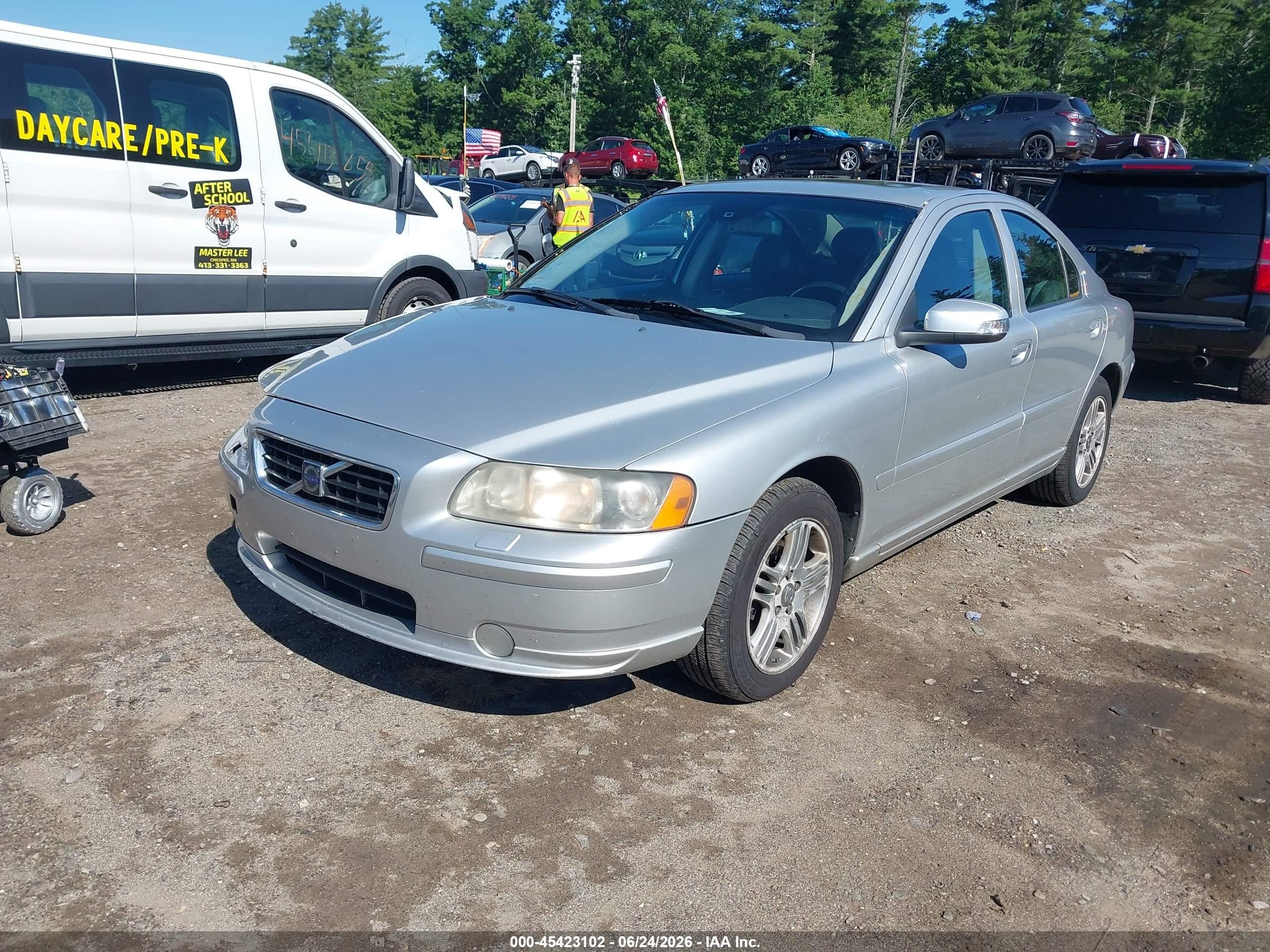 2008 Volvo S60 2.5t Silver vin: YV1RS592182686837