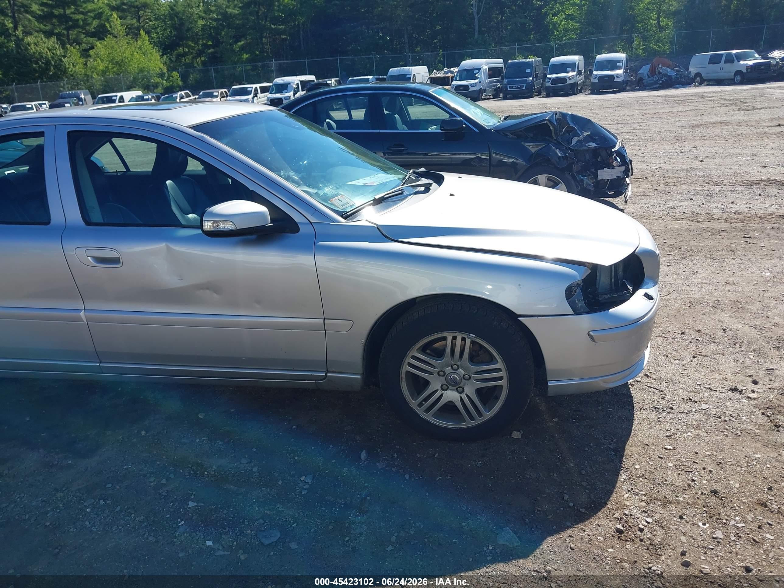 2008 Volvo S60 2.5t Silver vin: YV1RS592182686837