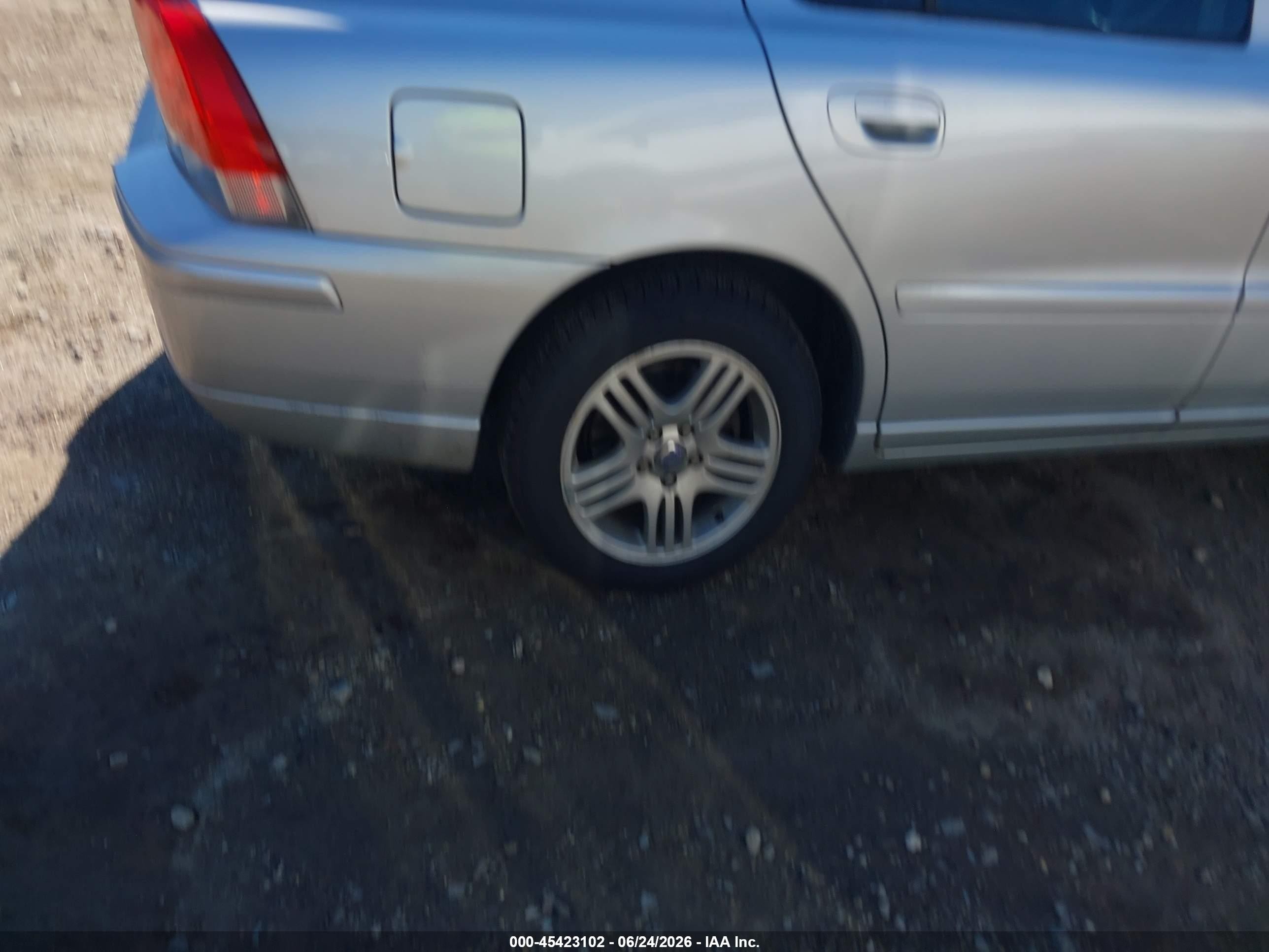 2008 Volvo S60 2.5t Silver vin: YV1RS592182686837