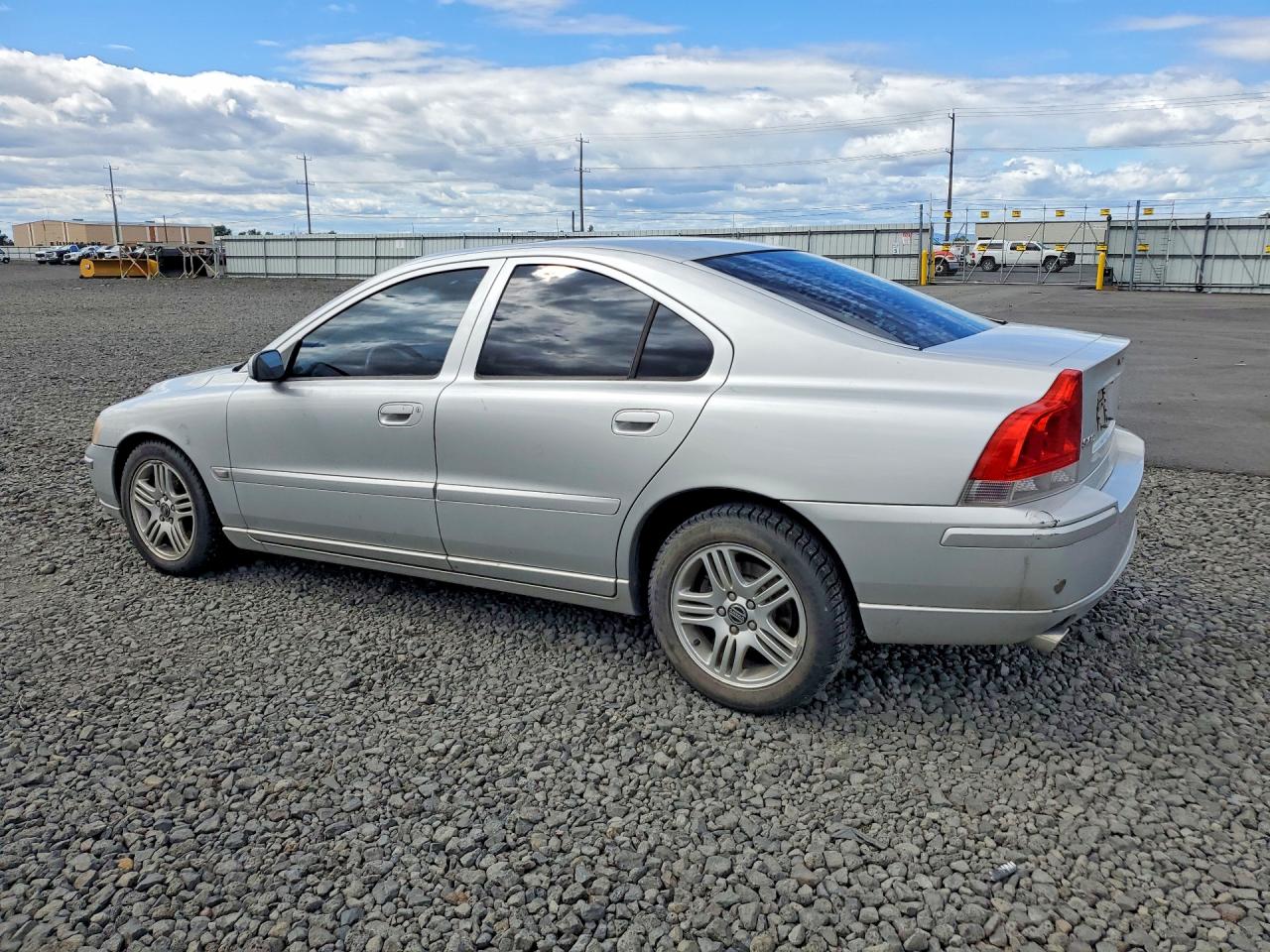 2005 Volvo S60 2.5t Серебряный vin: YV1RS592252485153