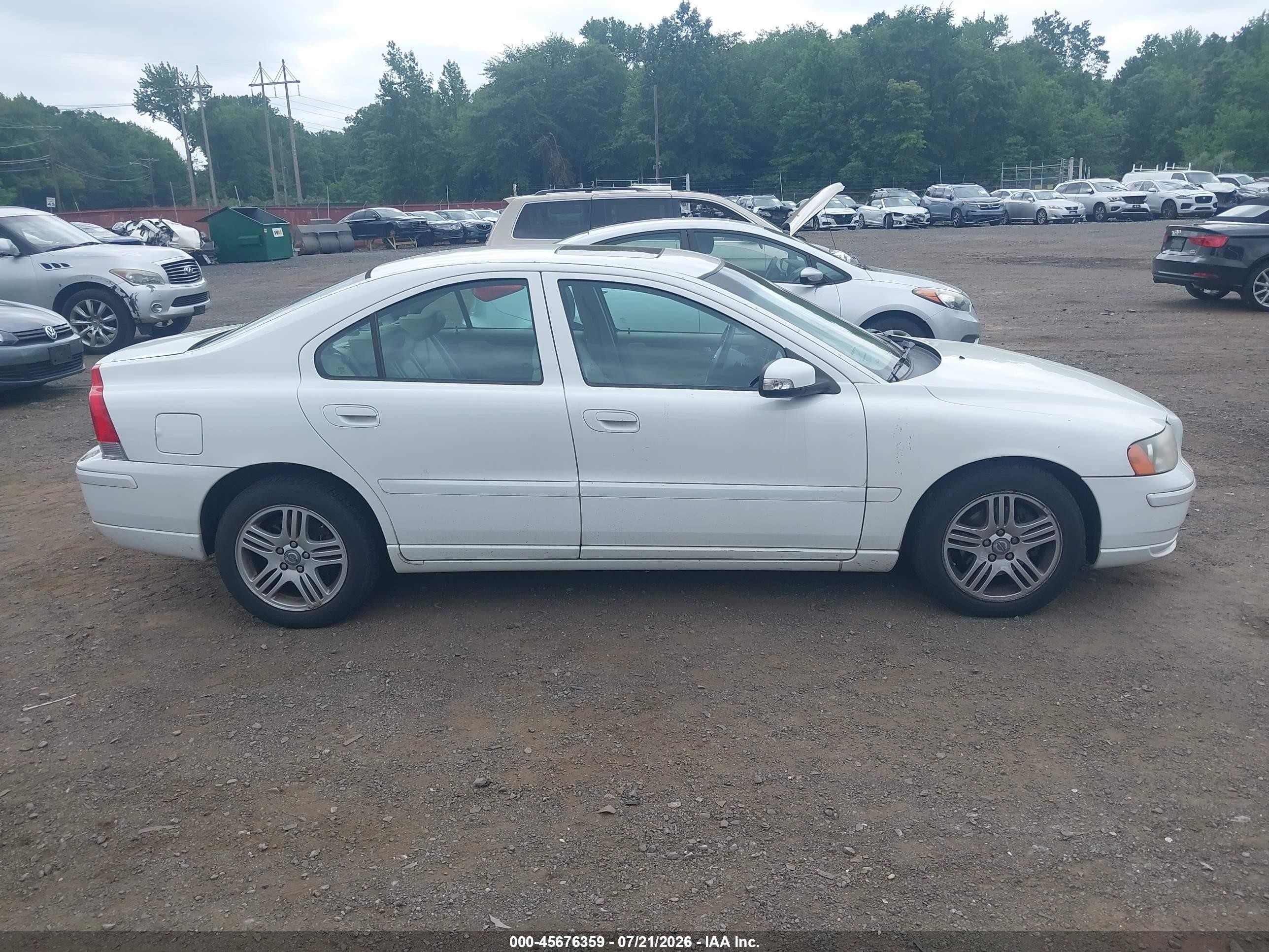 2008 Volvo S60 2.5t/2.5t W/snrf White vin: YV1RS592282677970