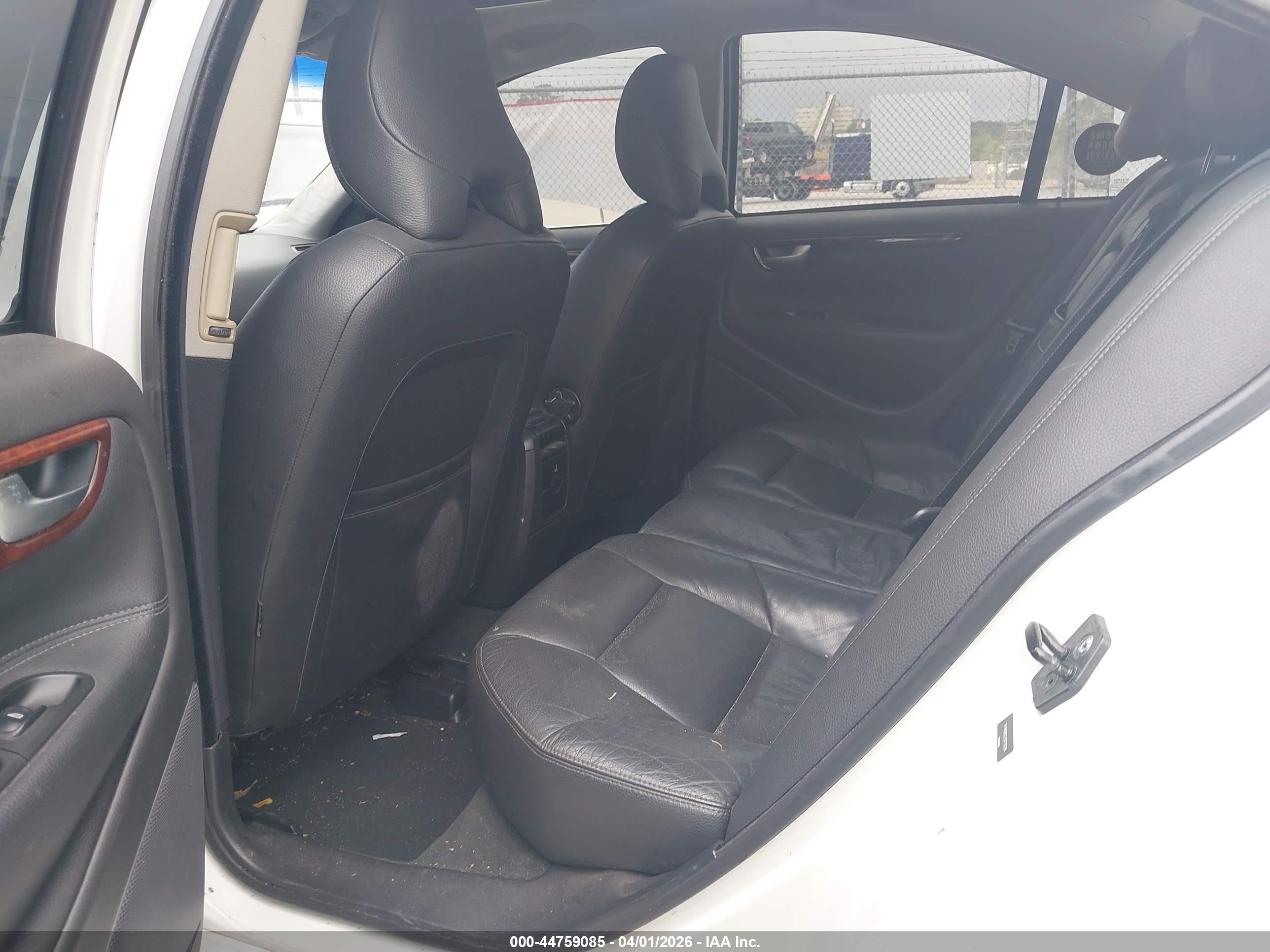 2009 Volvo S60 2.5t/2.5t Special Edition White vin: YV1RS592292720284