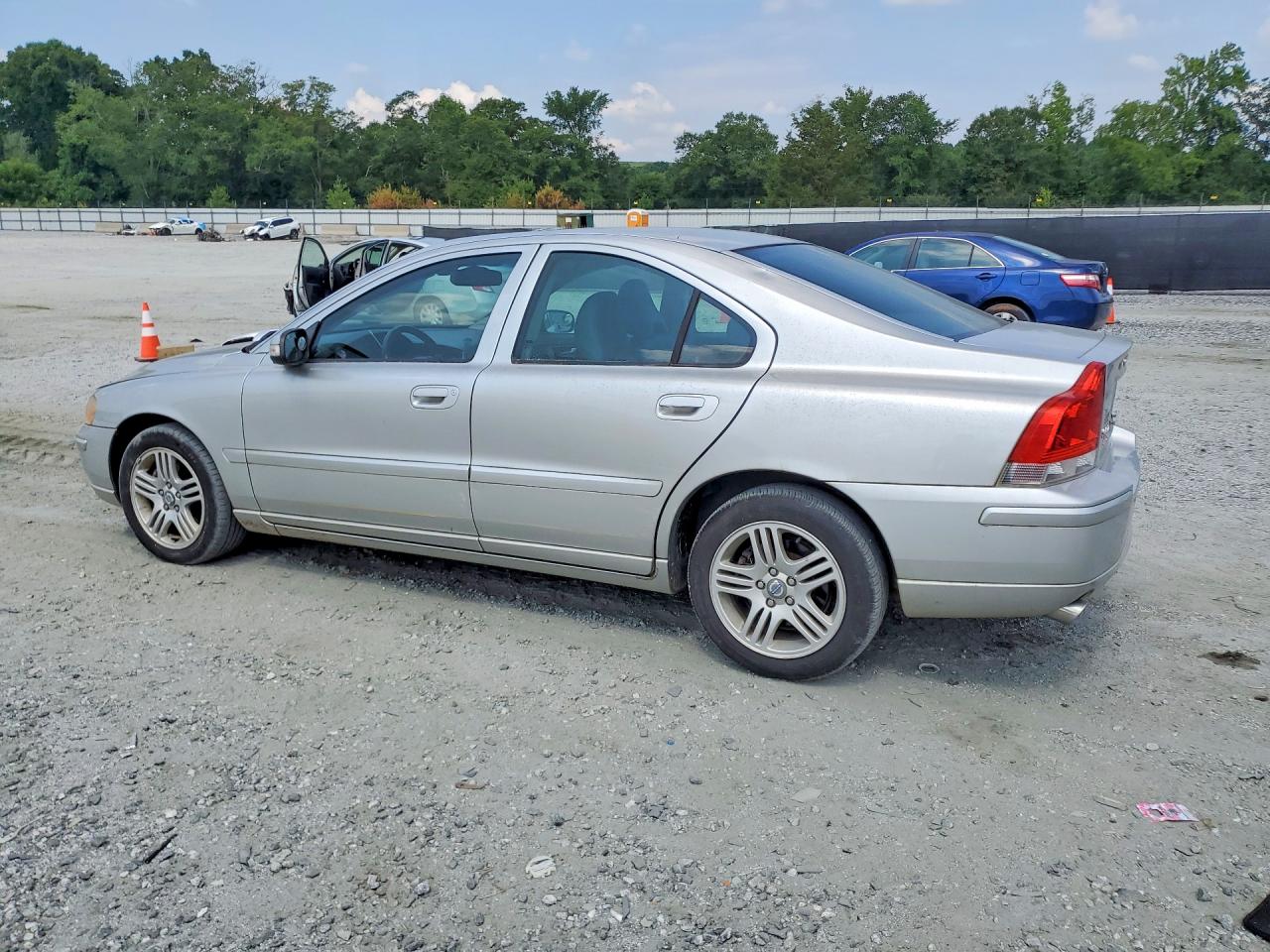 2009 Volvo S60 2.5t Silver vin: YV1RS592292740275