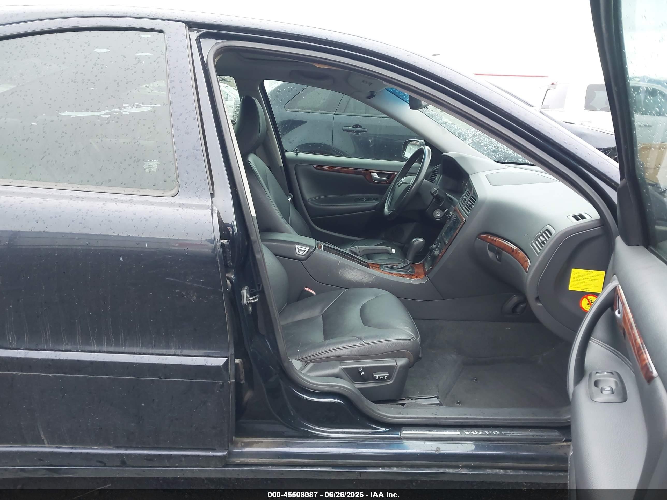 2005 Volvo S60 2.5t Blue vin: YV1RS592452458200