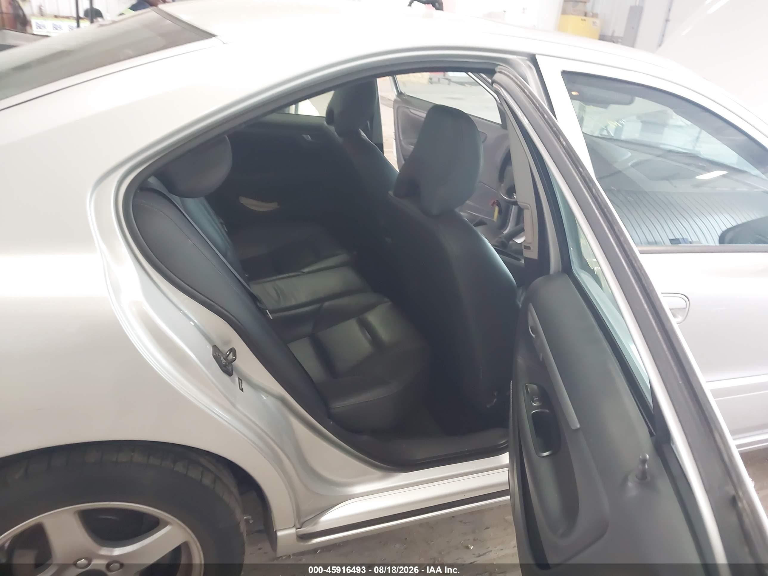 2009 Volvo S60 2.5t/2.5t Special Edition Серебряный vin: YV1RS592492738902