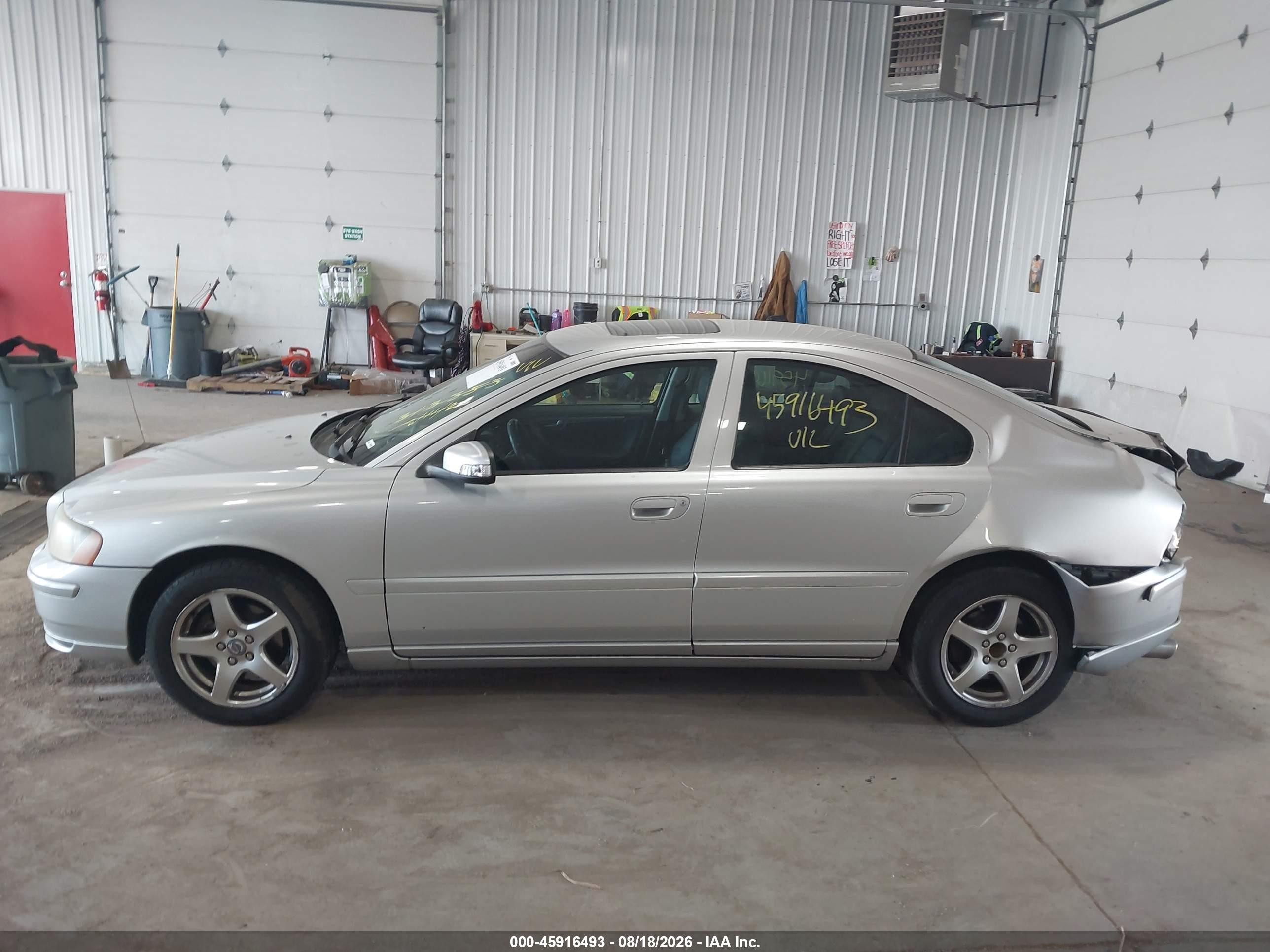 2009 Volvo S60 2.5t/2.5t Special Edition Серебряный vin: YV1RS592492738902