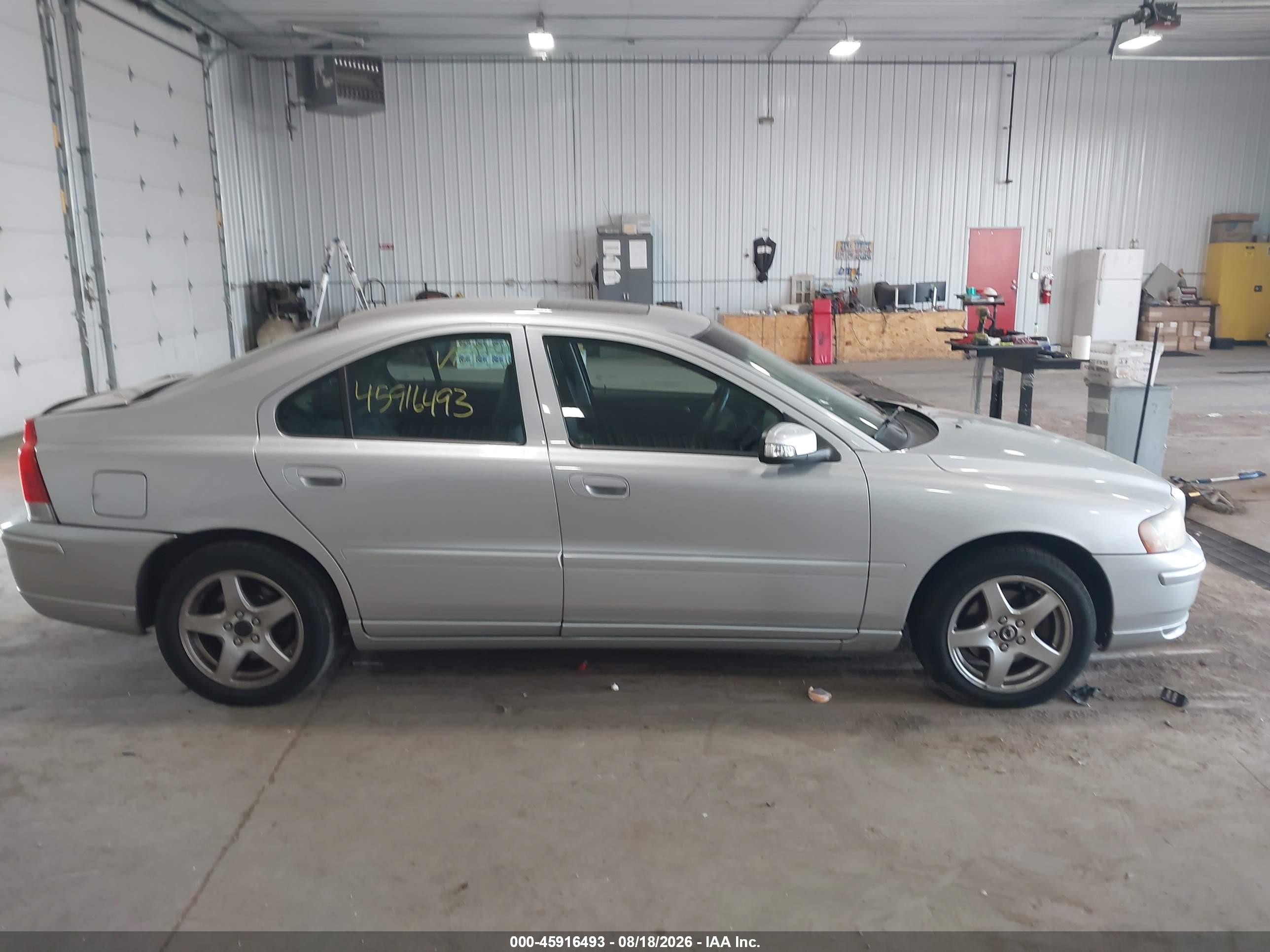 2009 Volvo S60 2.5t/2.5t Special Edition Серебряный vin: YV1RS592492738902