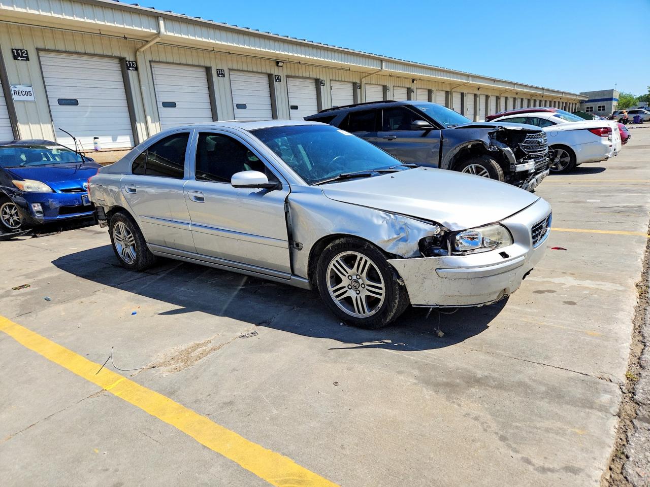 2006 Volvo S60 2.5t Silver vin: YV1RS592562508555