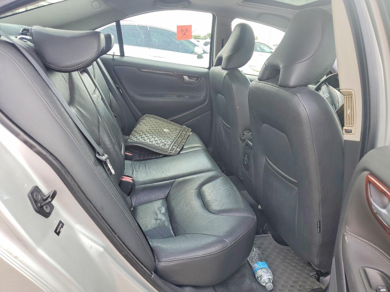 2007 Volvo S60 2.5t Silver vin: YV1RS592572607605