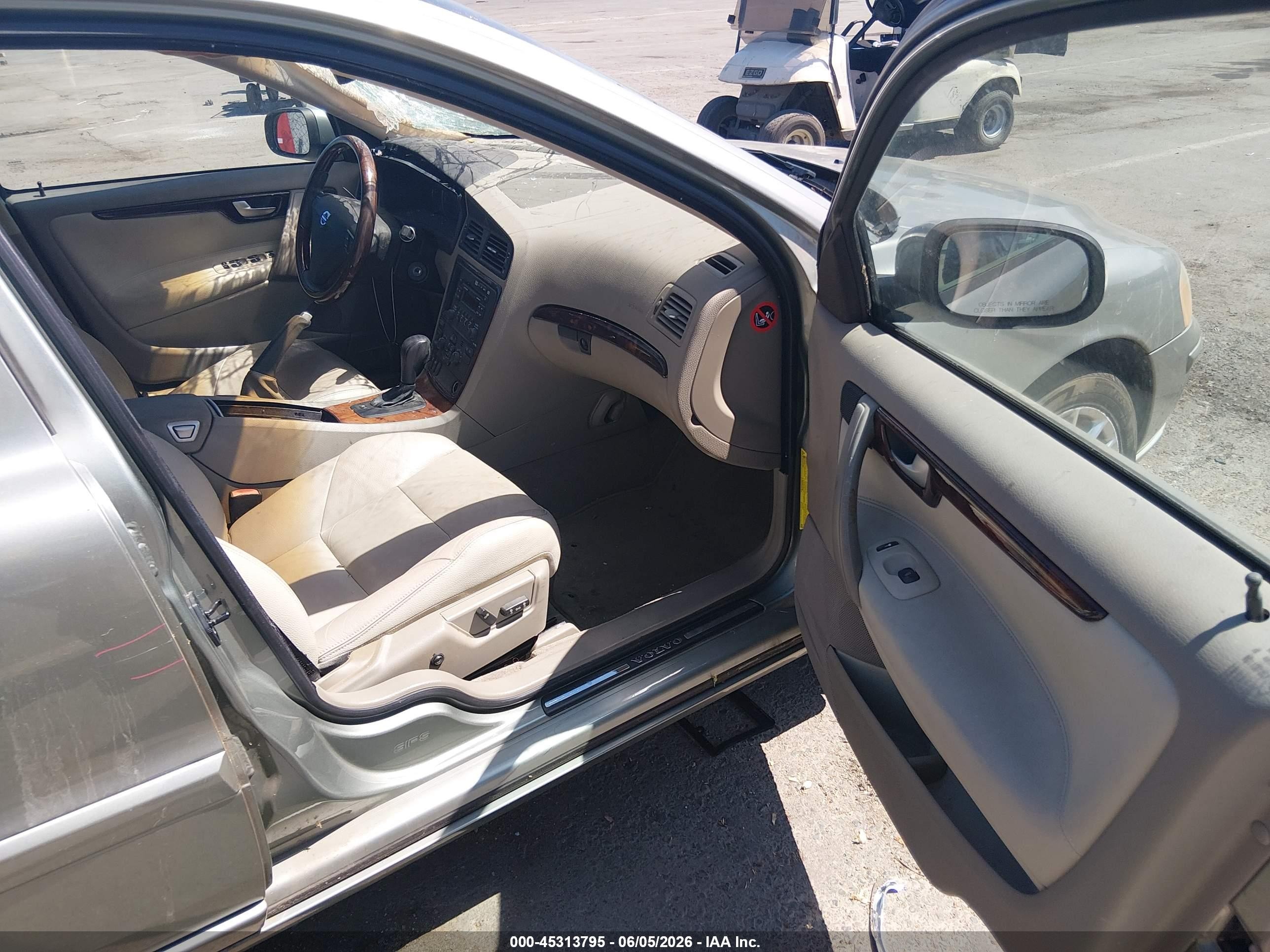 2007 Volvo S60 2.5t Tan vin: YV1RS592672634893
