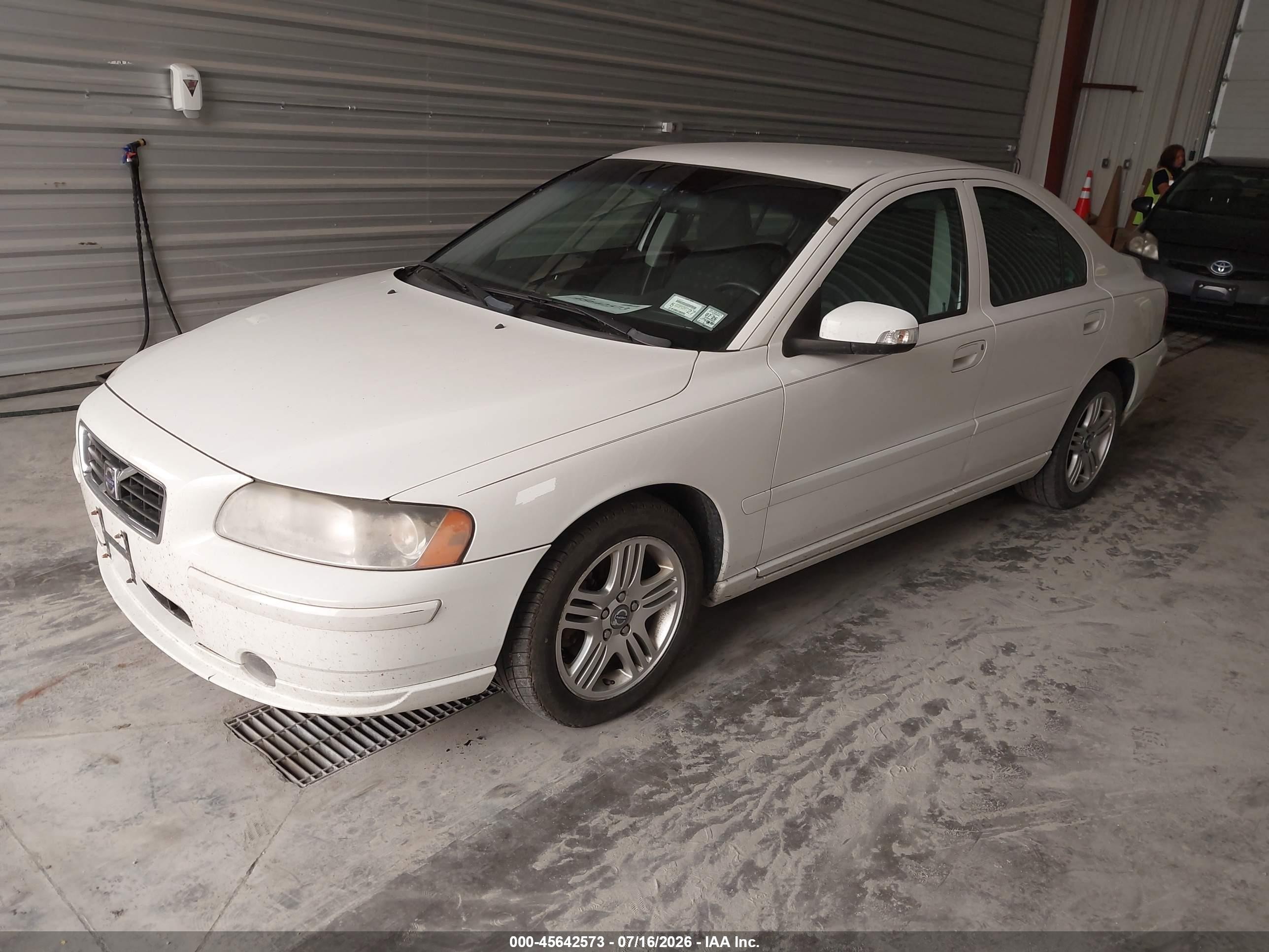 2007 Volvo S60 2.5t White vin: YV1RS592672643268