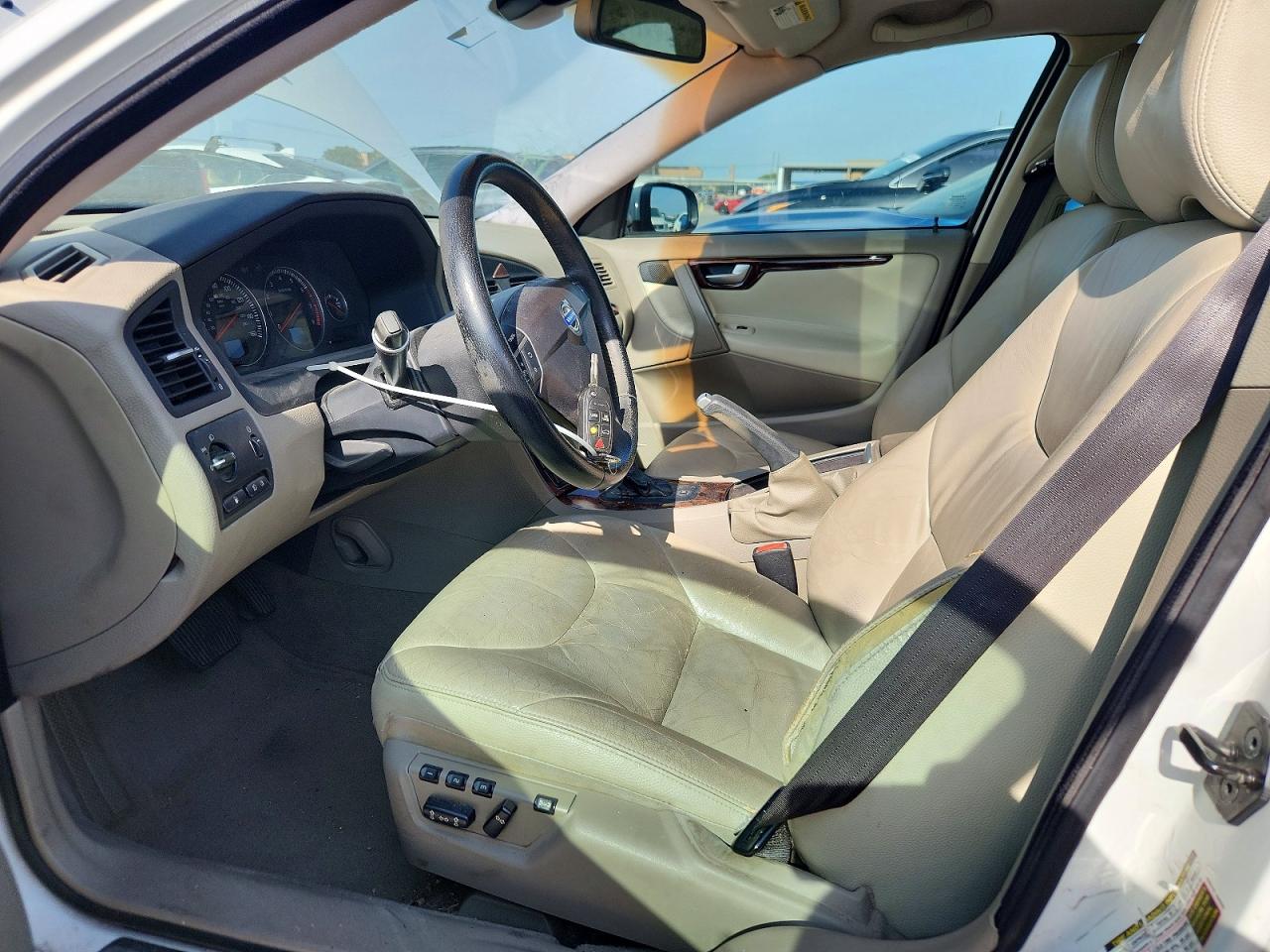 2008 Volvo S60 2.5t Белый vin: YV1RS592782676541