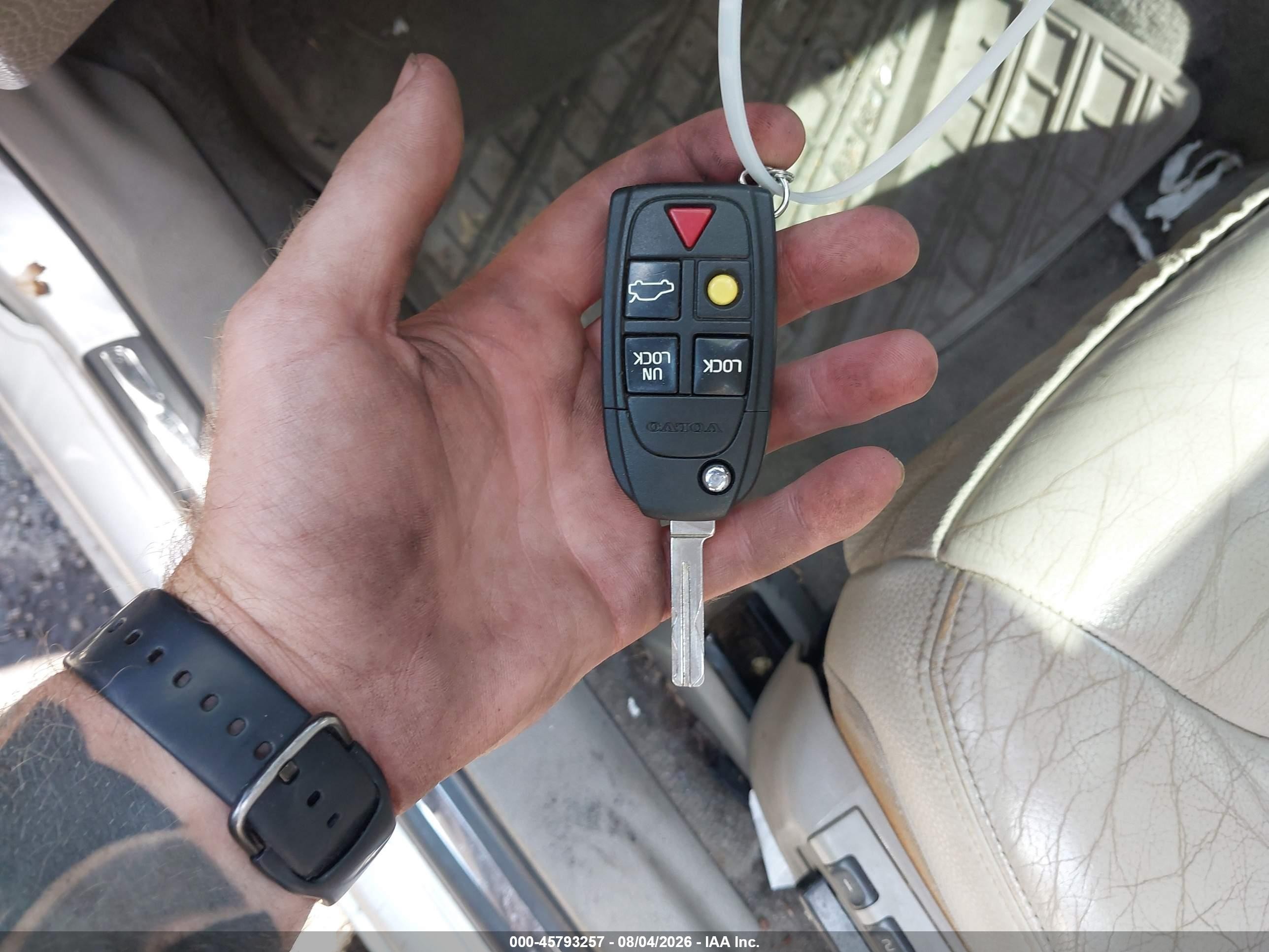 2005 Volvo S60 2.5t A/2.5t A Sr W/premium Package Серебряный vin: YV1RS592852470785
