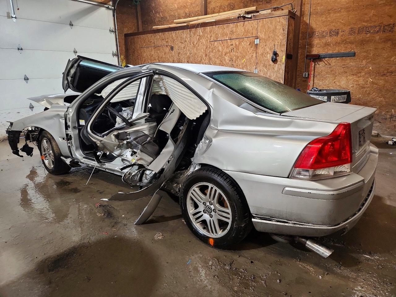 2005 Volvo S60 2.5t Silver vin: YV1RS592852478286