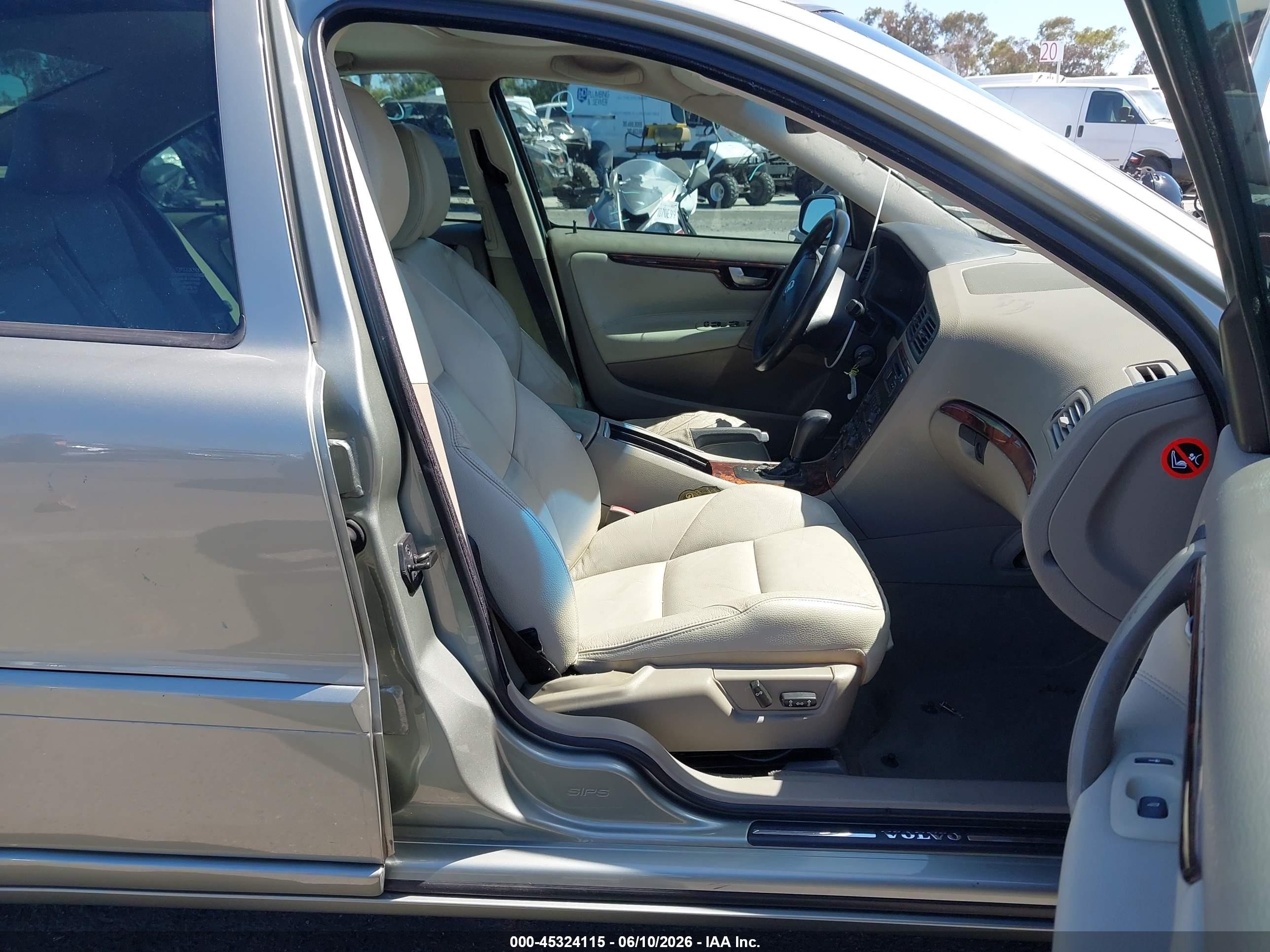 2006 Volvo S60 2.5t Silver vin: YV1RS592862543493