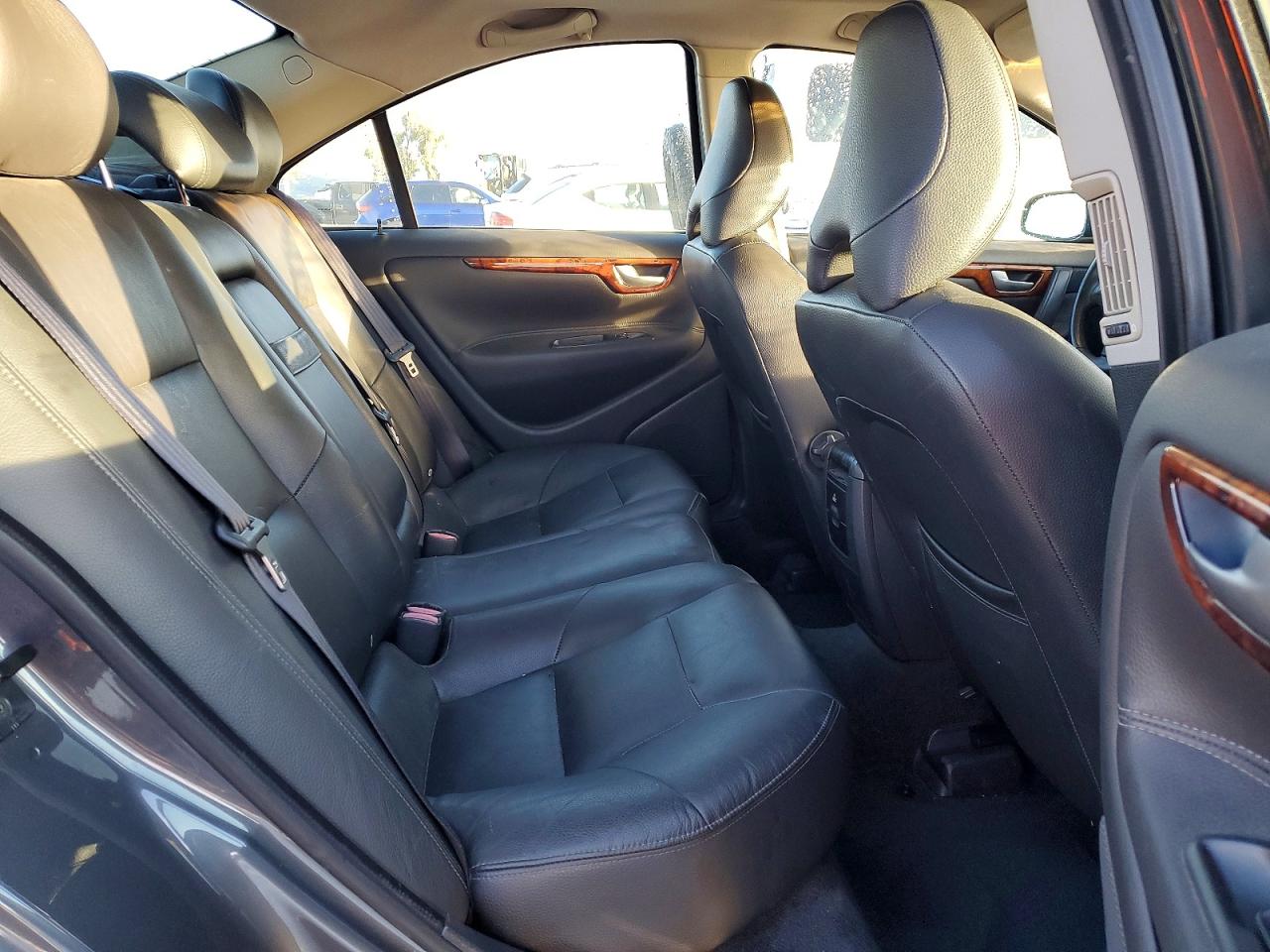 2005 Volvo S60 2.5t Silver vin: YV1RS592952436029