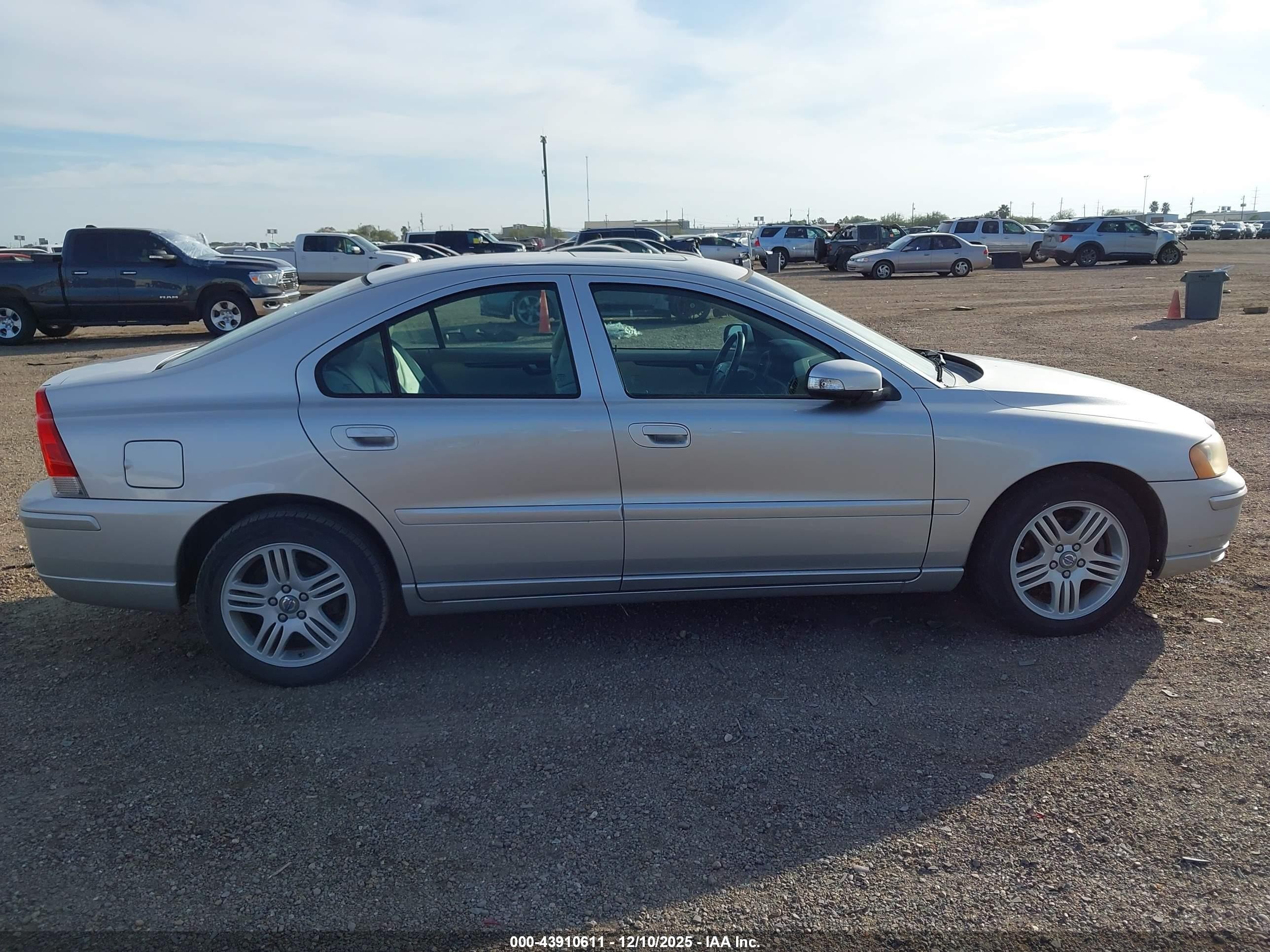 2008 Volvo S60 2.5t Silver vin: YV1RS592982670854