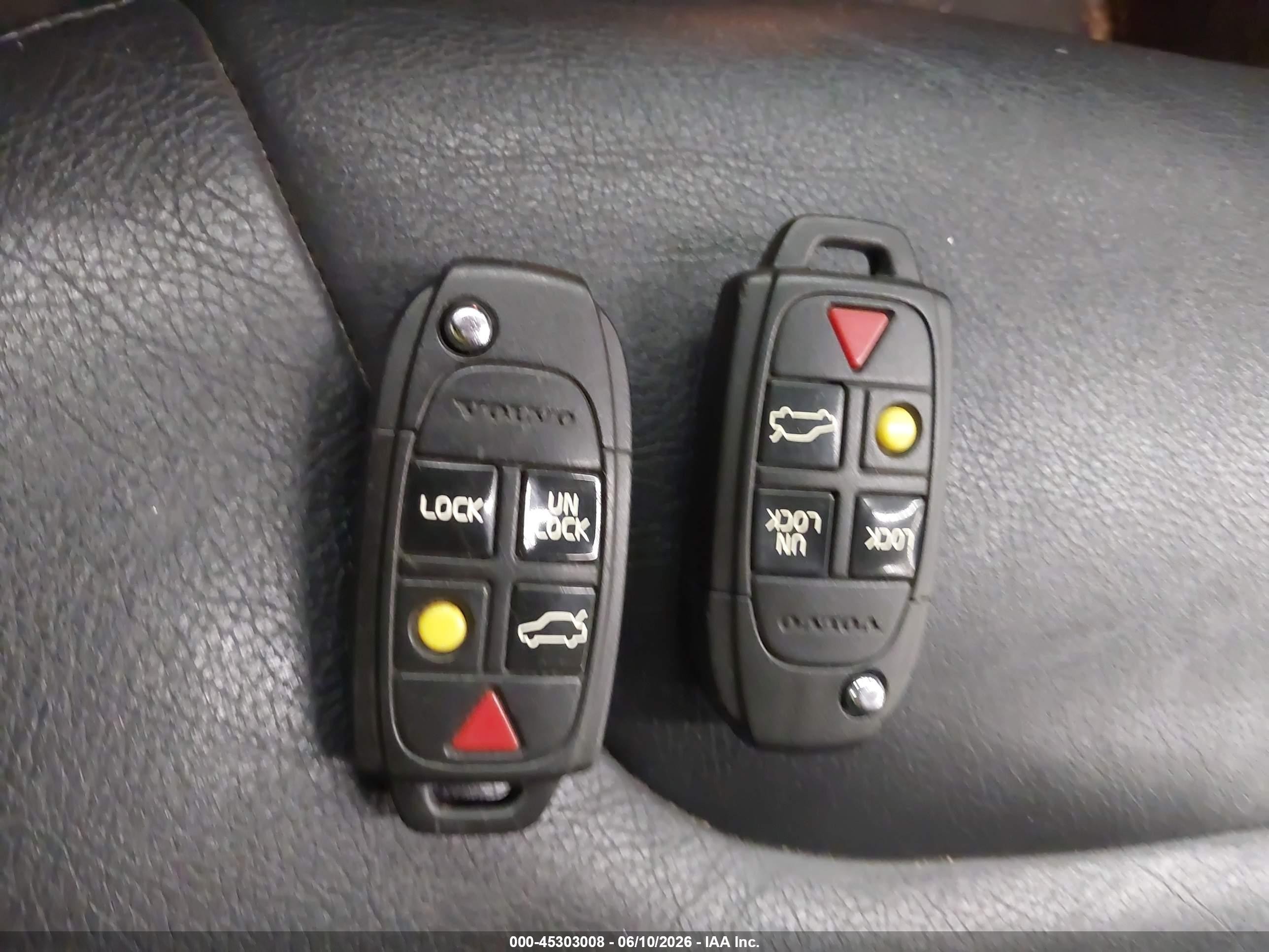2008 Volvo S60 2.5t/2.5t W/snrf Light Blue vin: YV1RS592982673172