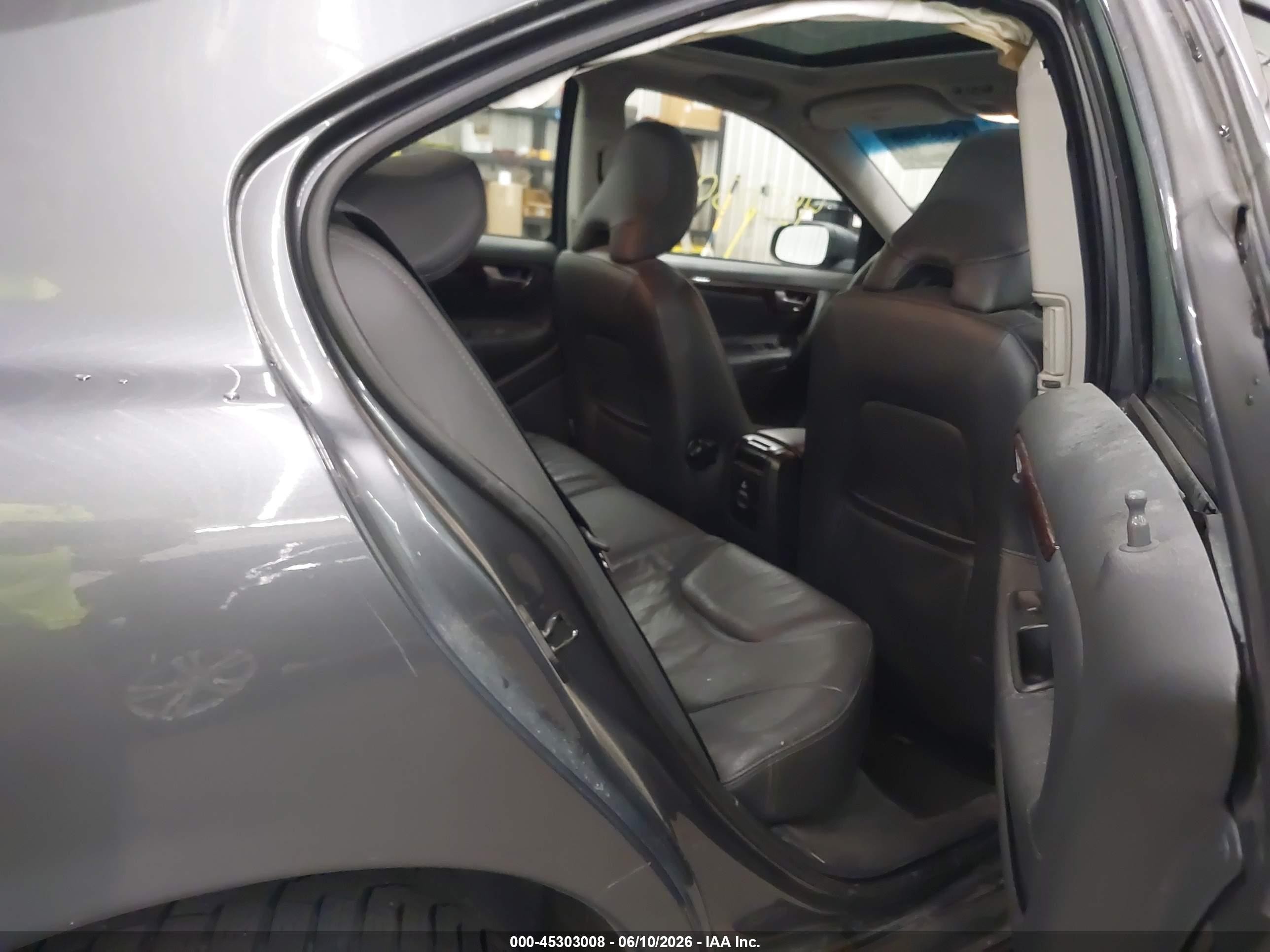 2008 Volvo S60 2.5t/2.5t W/snrf Light Blue vin: YV1RS592982673172