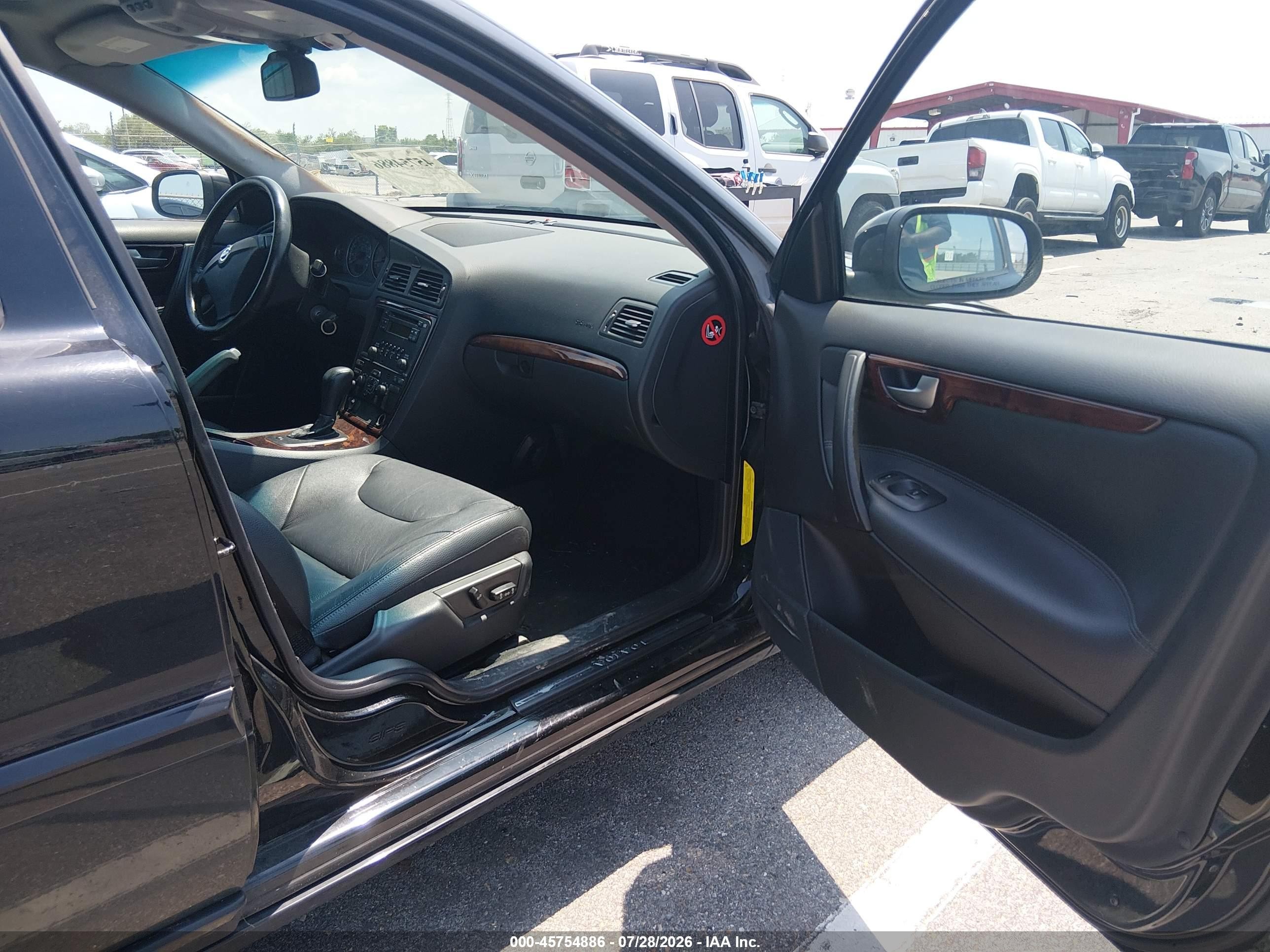 2008 Volvo S60 2.5t/2.5t W/snrf Black vin: YV1RS592X82686092