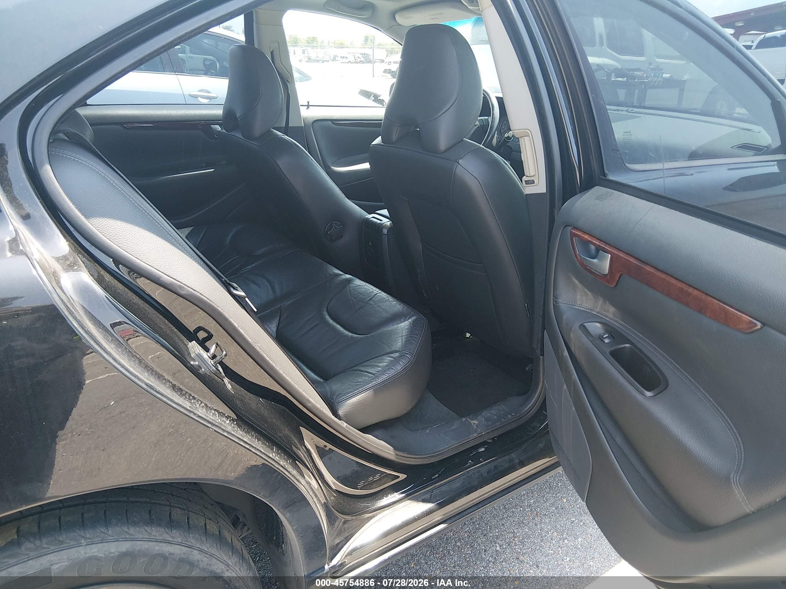 2008 Volvo S60 2.5t/2.5t W/snrf Black vin: YV1RS592X82686092