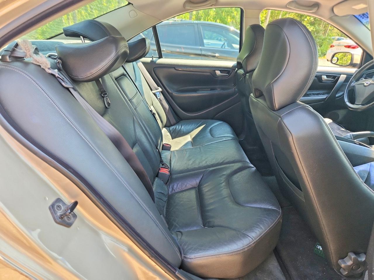 2004 Volvo S60 2.5t Silver vin: YV1RS59V042337804