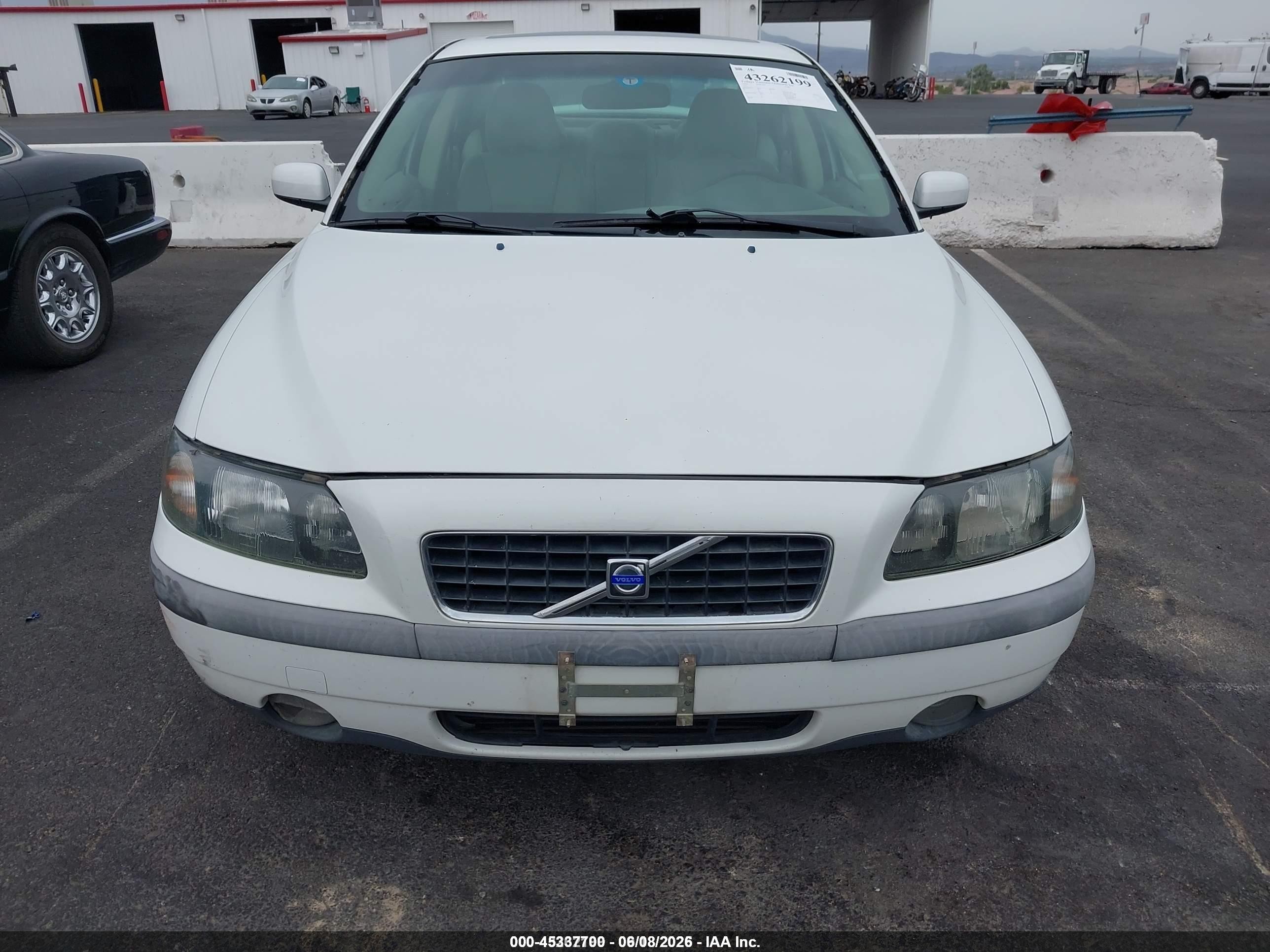 2004 Volvo S60 2.5t White vin: YV1RS59V542351665