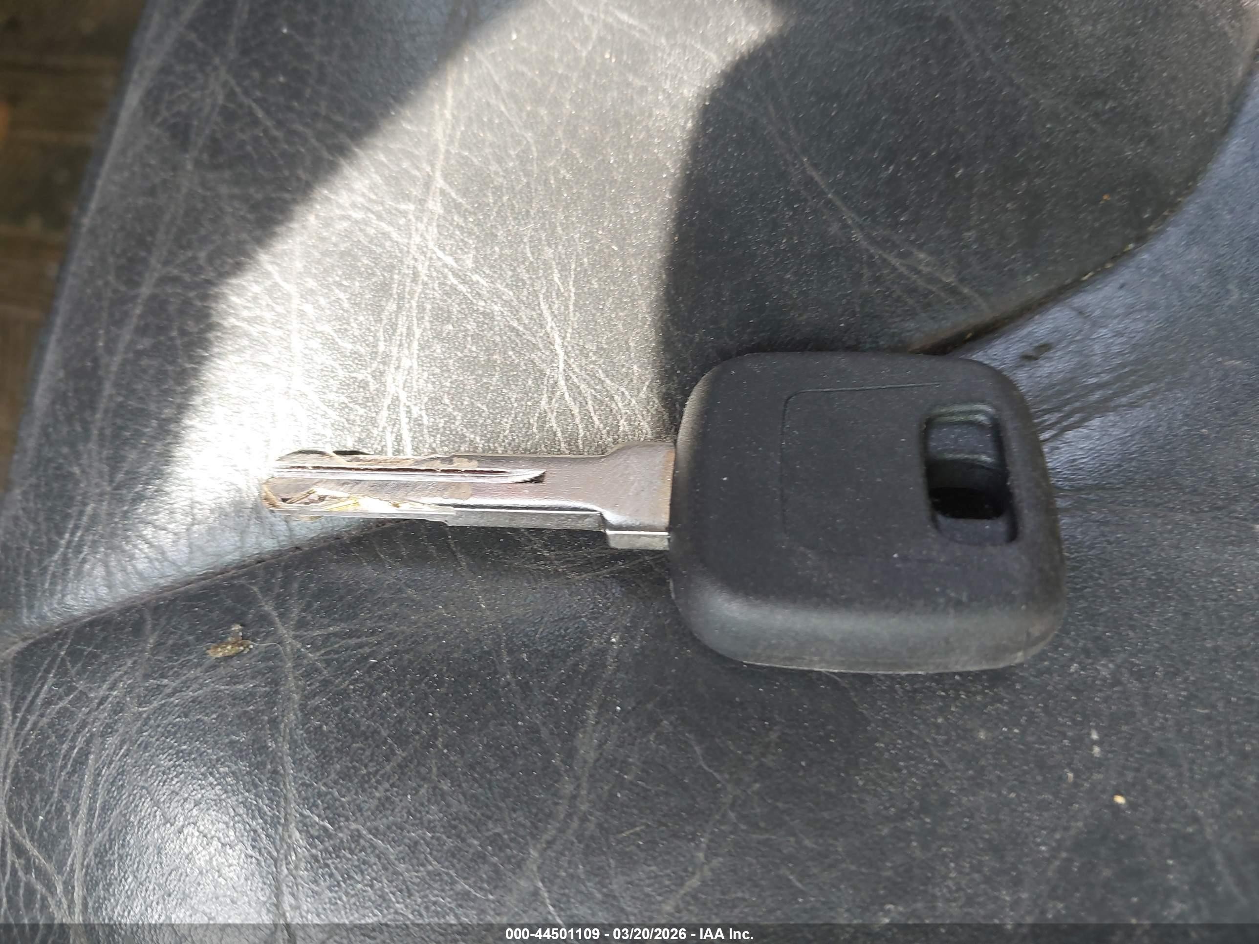2002 Volvo S60 2.4 Silver vin: YV1RS61R122112244