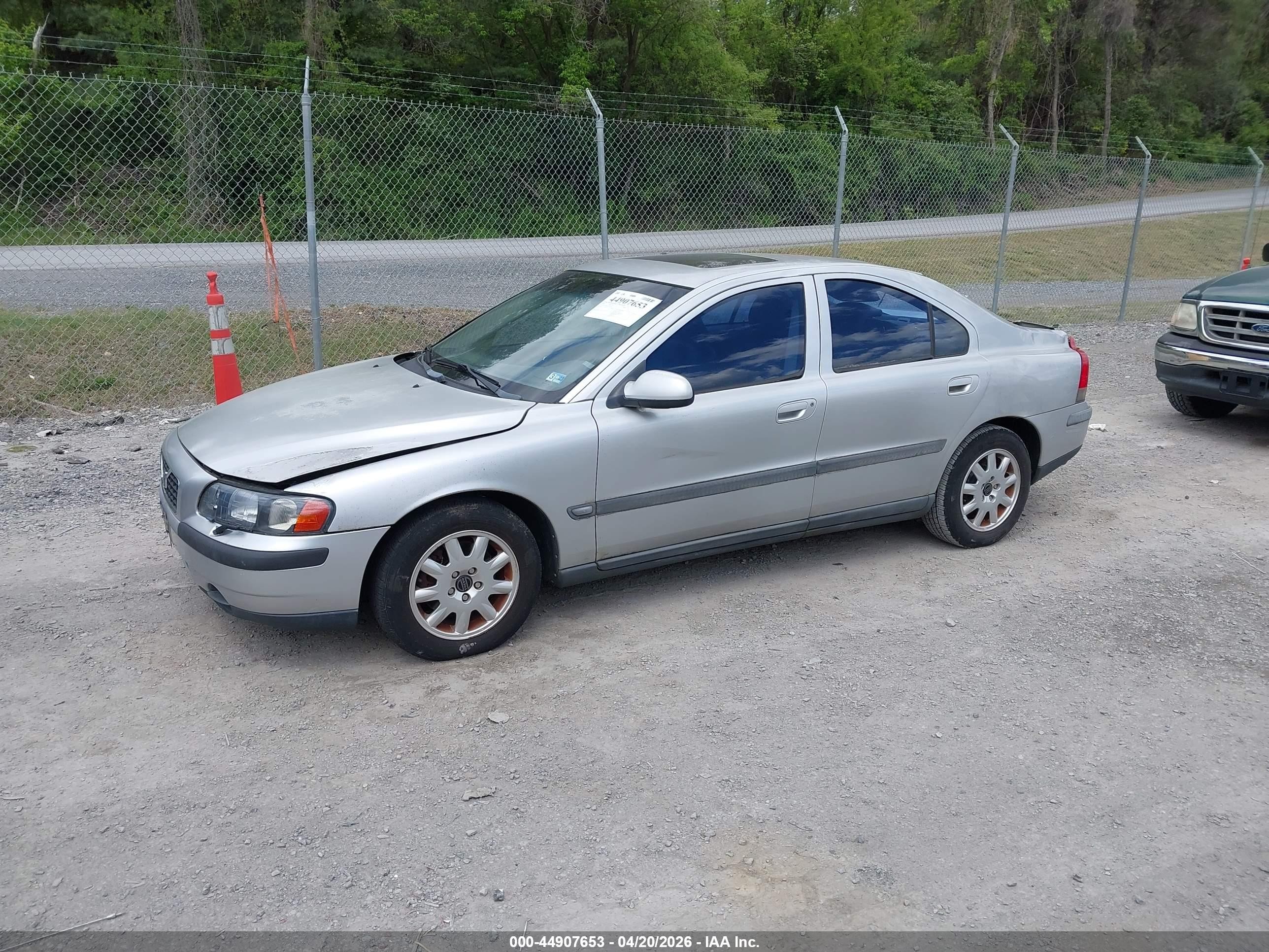 2002 Volvo S60 2.4 Silver vin: YV1RS61R222092764