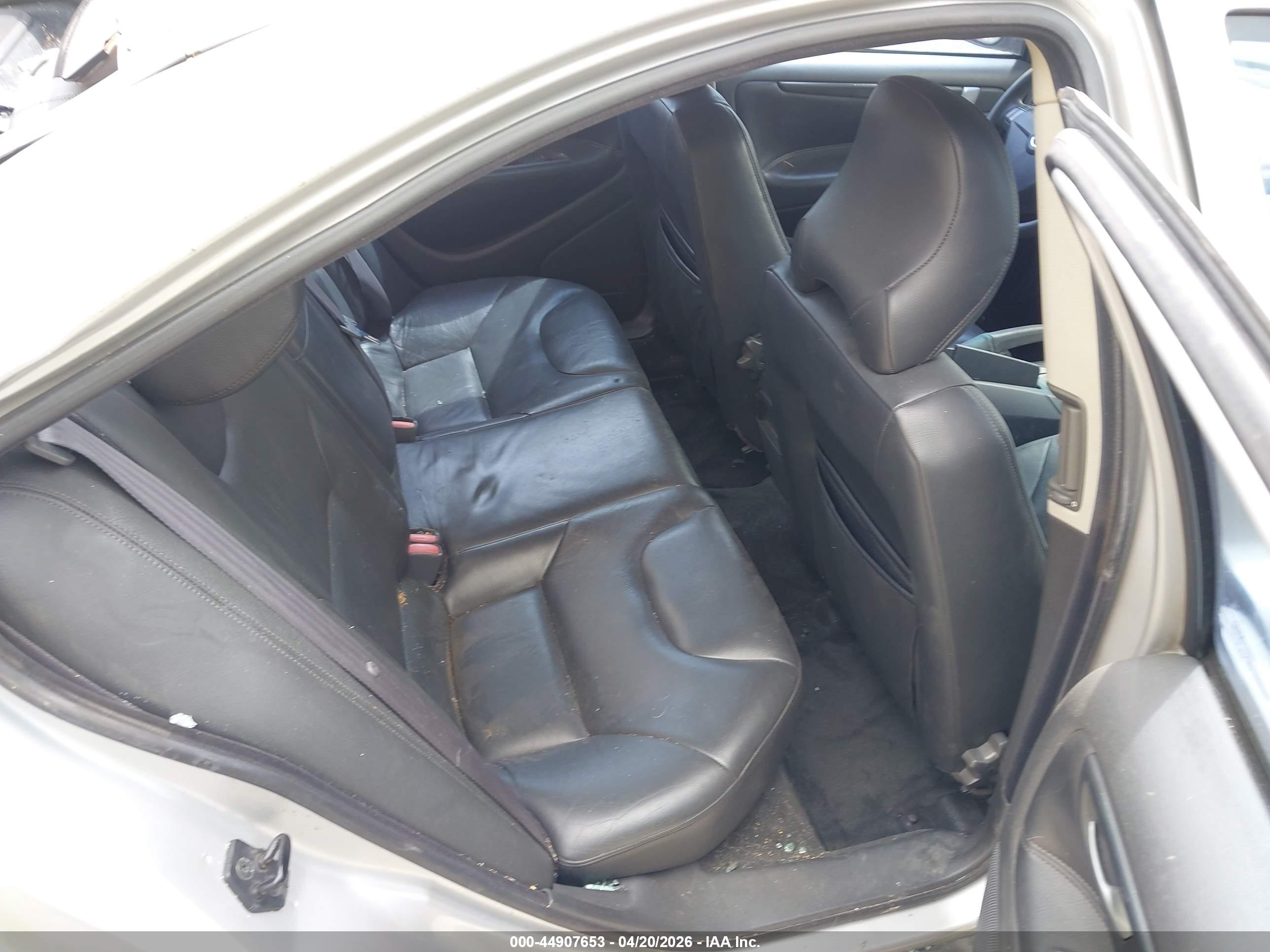 2002 Volvo S60 2.4 Silver vin: YV1RS61R222092764