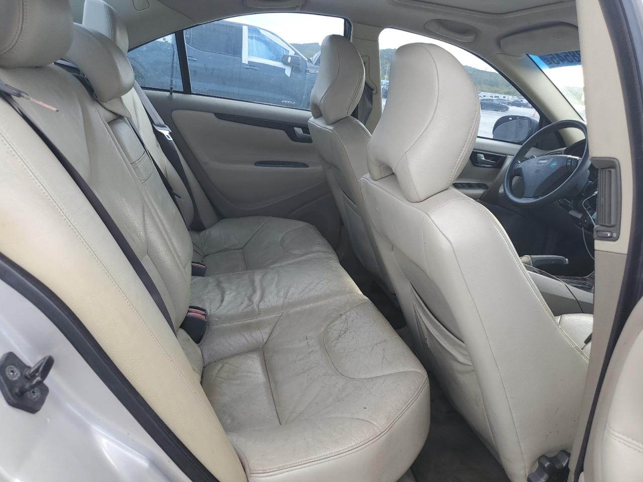 2002 Volvo S60 Silver vin: YV1RS61R222170301