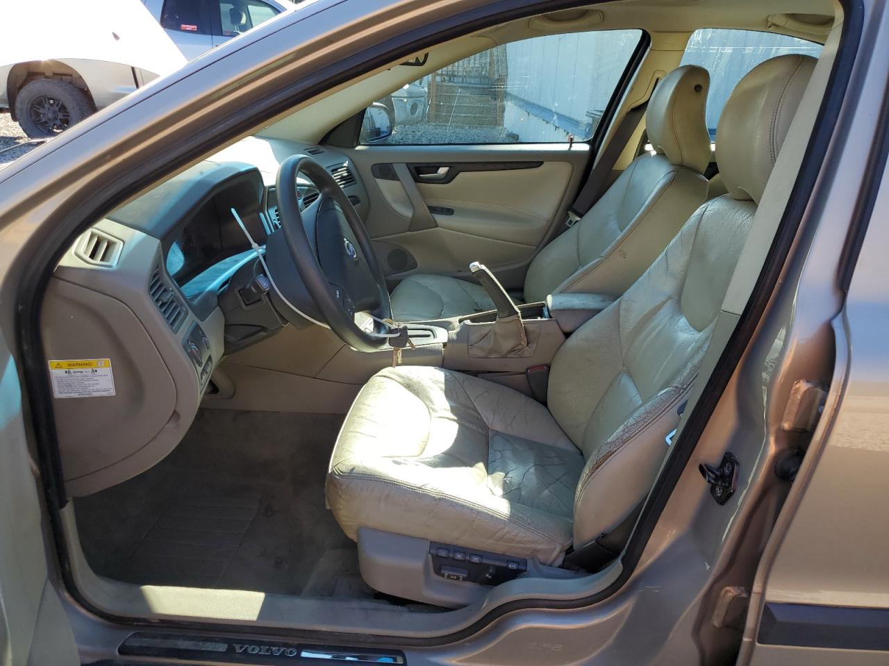 2002 Volvo S60 Tan vin: YV1RS61R222170492