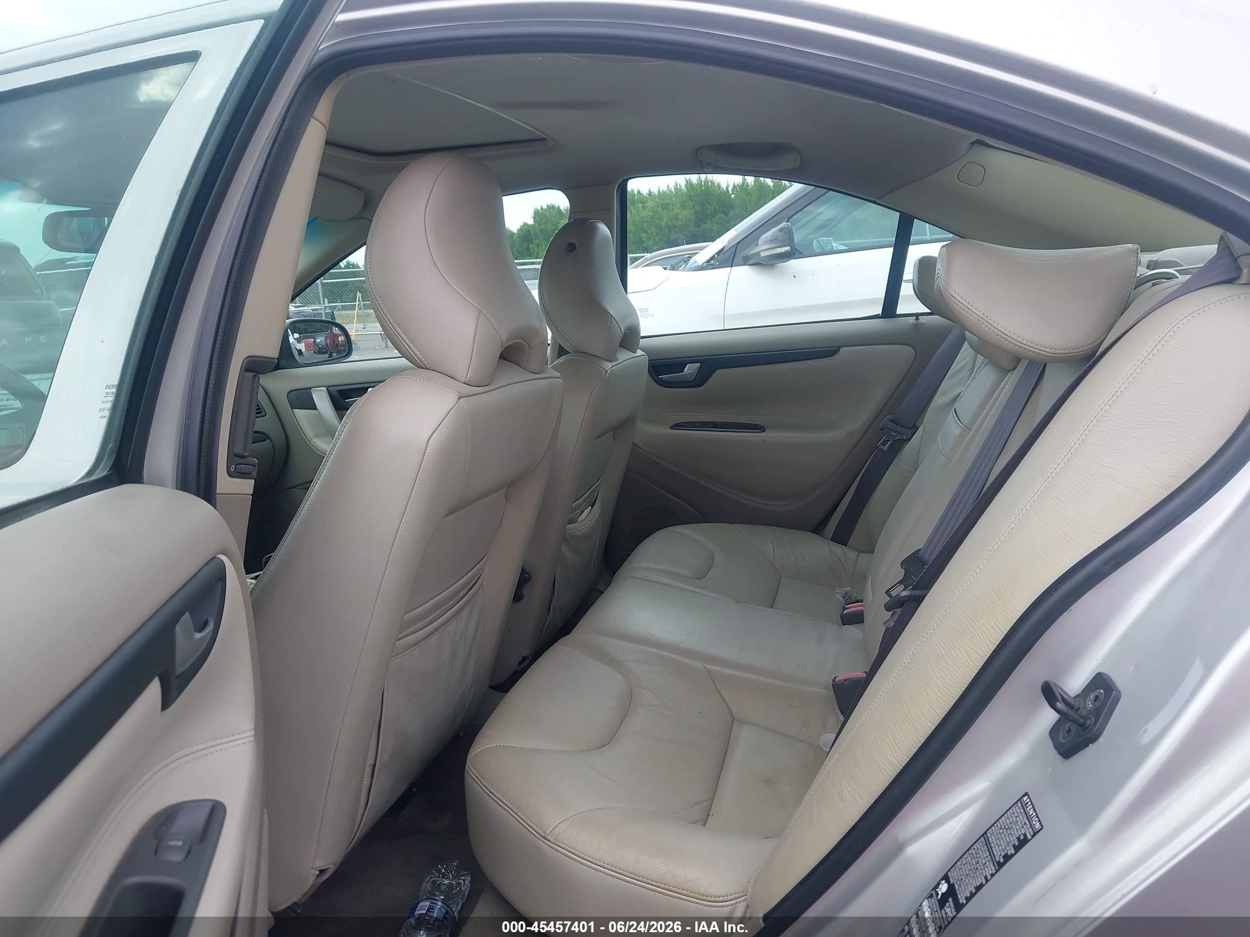 2001 Volvo S60 2.4 Silver vin: YV1RS61R312059027