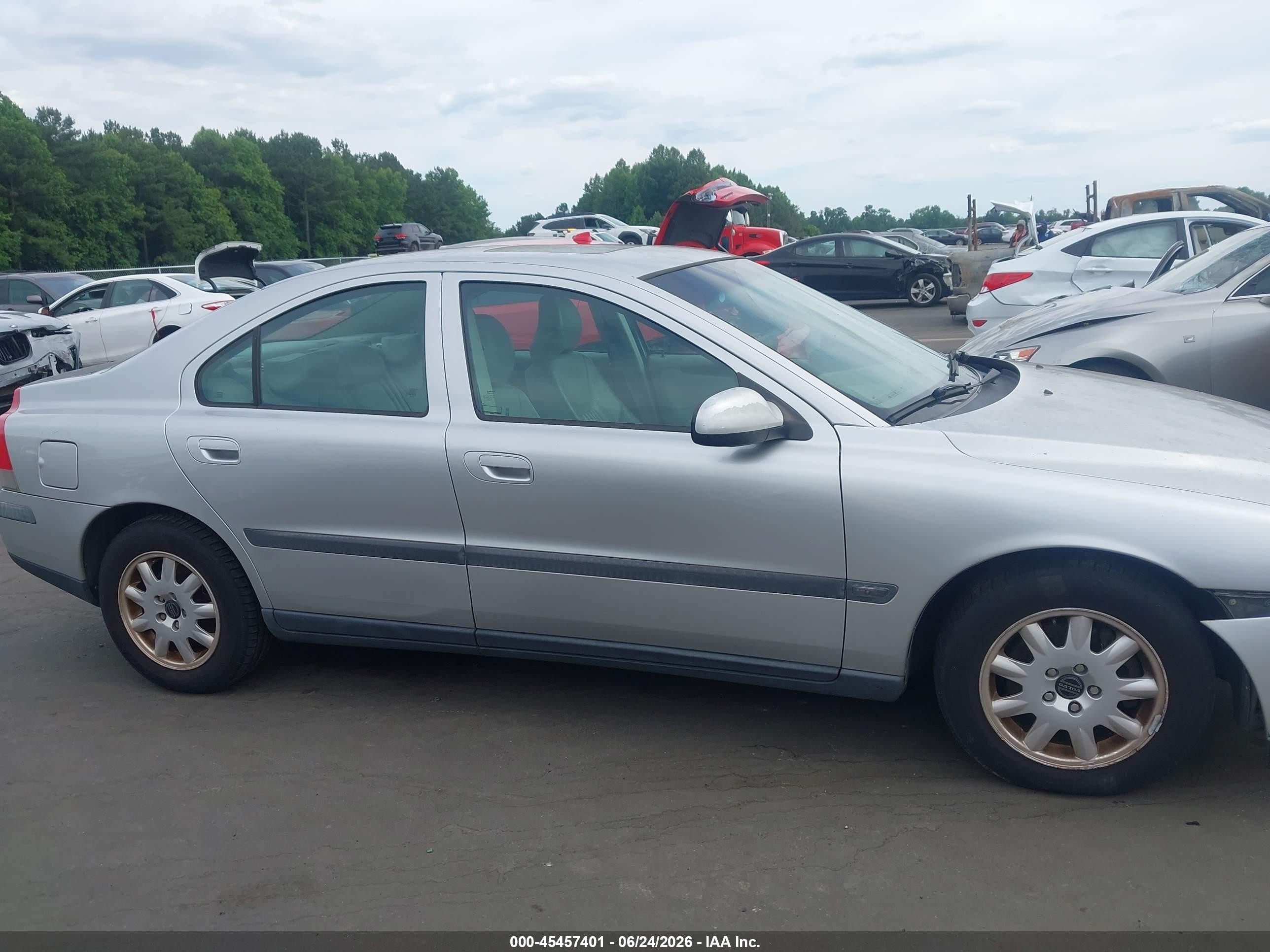 2001 Volvo S60 2.4 Silver vin: YV1RS61R312059027
