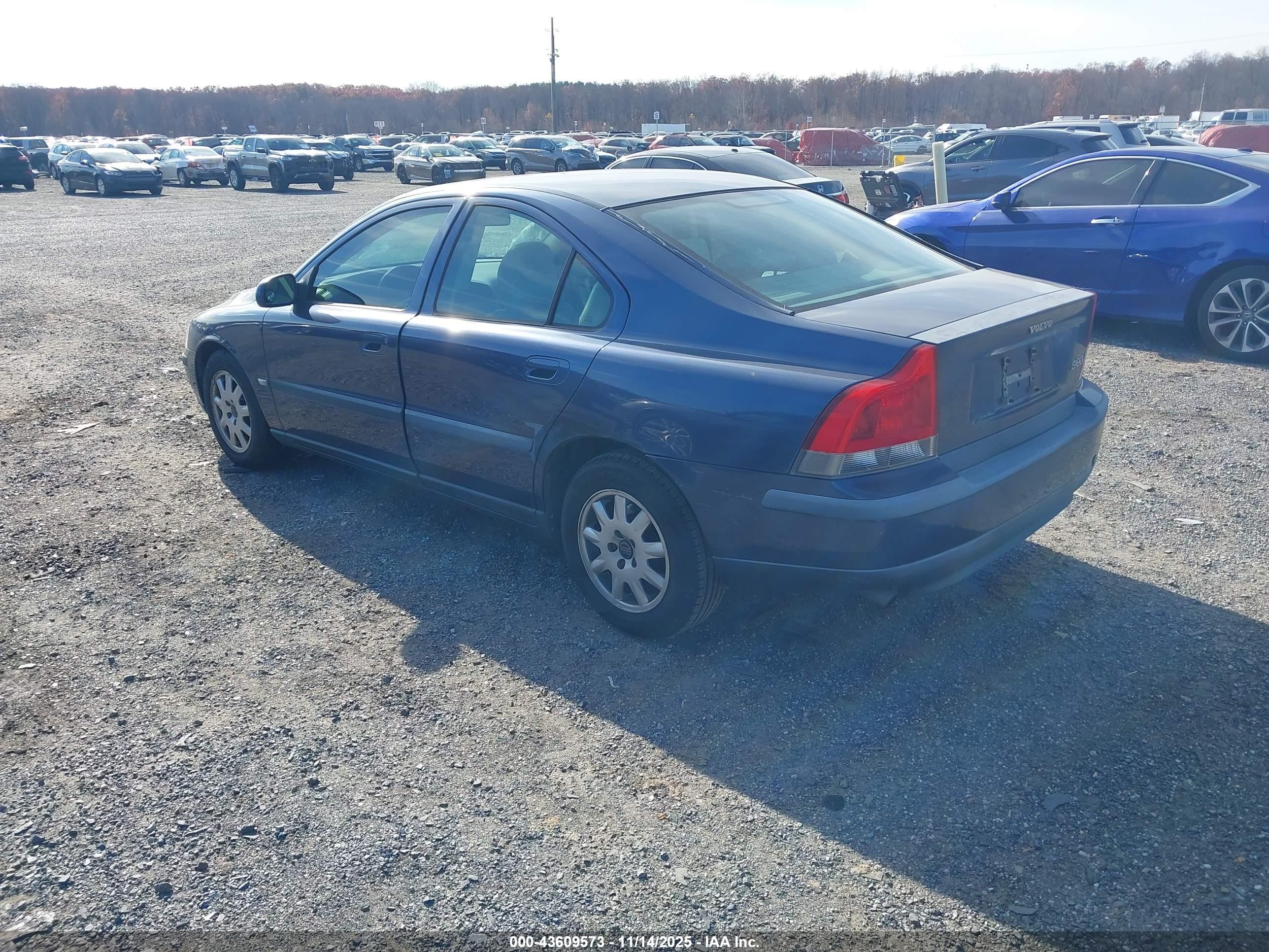 2002 Volvo S60 2.4 Blue vin: YV1RS61R322120099