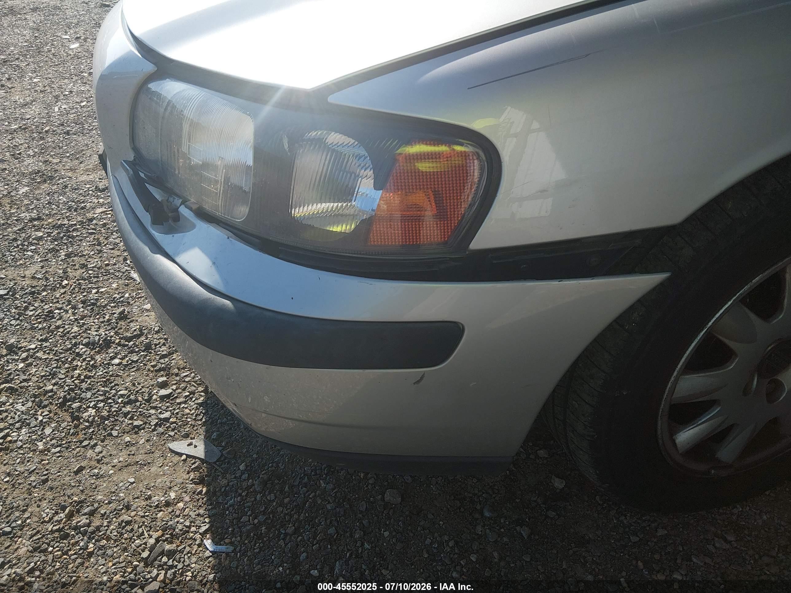 2002 Volvo S60 2.4 Silver vin: YV1RS61R322162417