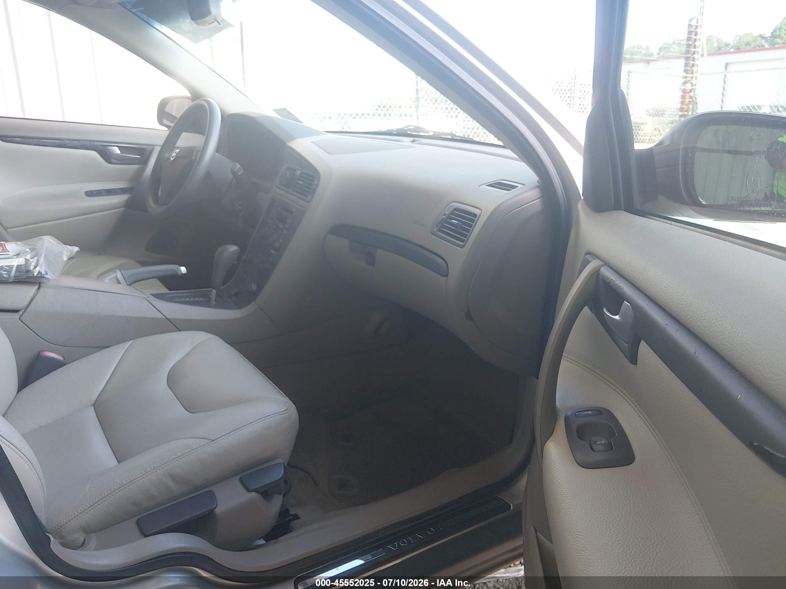 2002 Volvo S60 2.4 Silver vin: YV1RS61R322162417