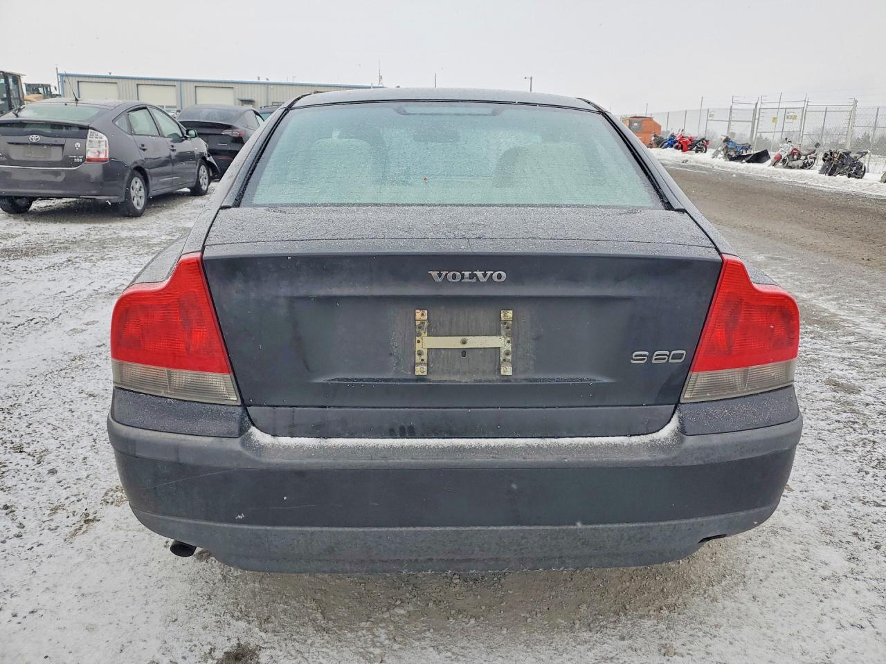 2002 Volv S60 Black vin: YV1RS61R422103439