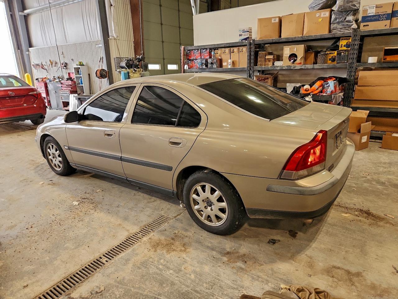 2002 Volvo S60 Tan vin: YV1RS61R622149807