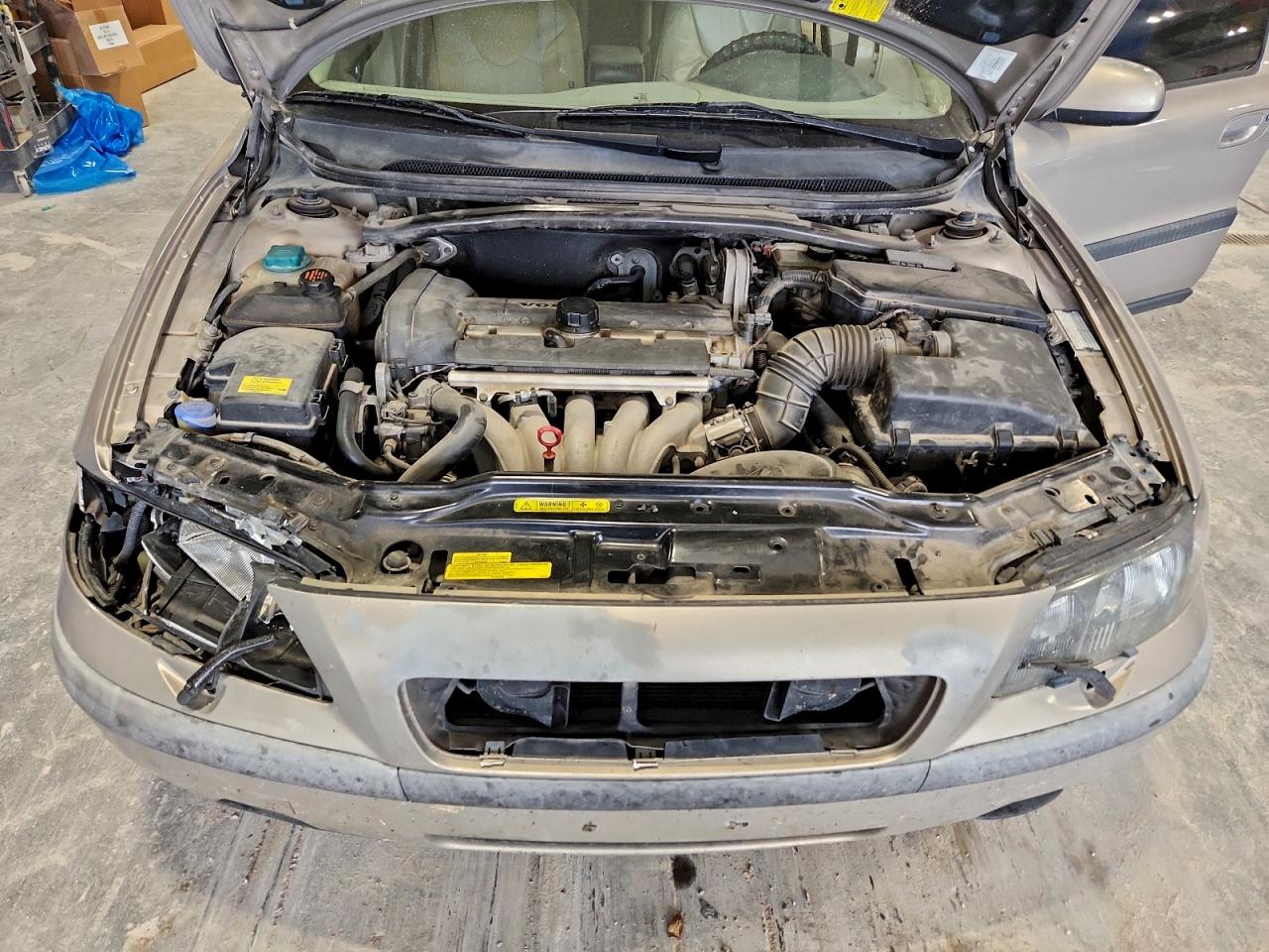 2002 Volvo S60 Tan vin: YV1RS61R622149807