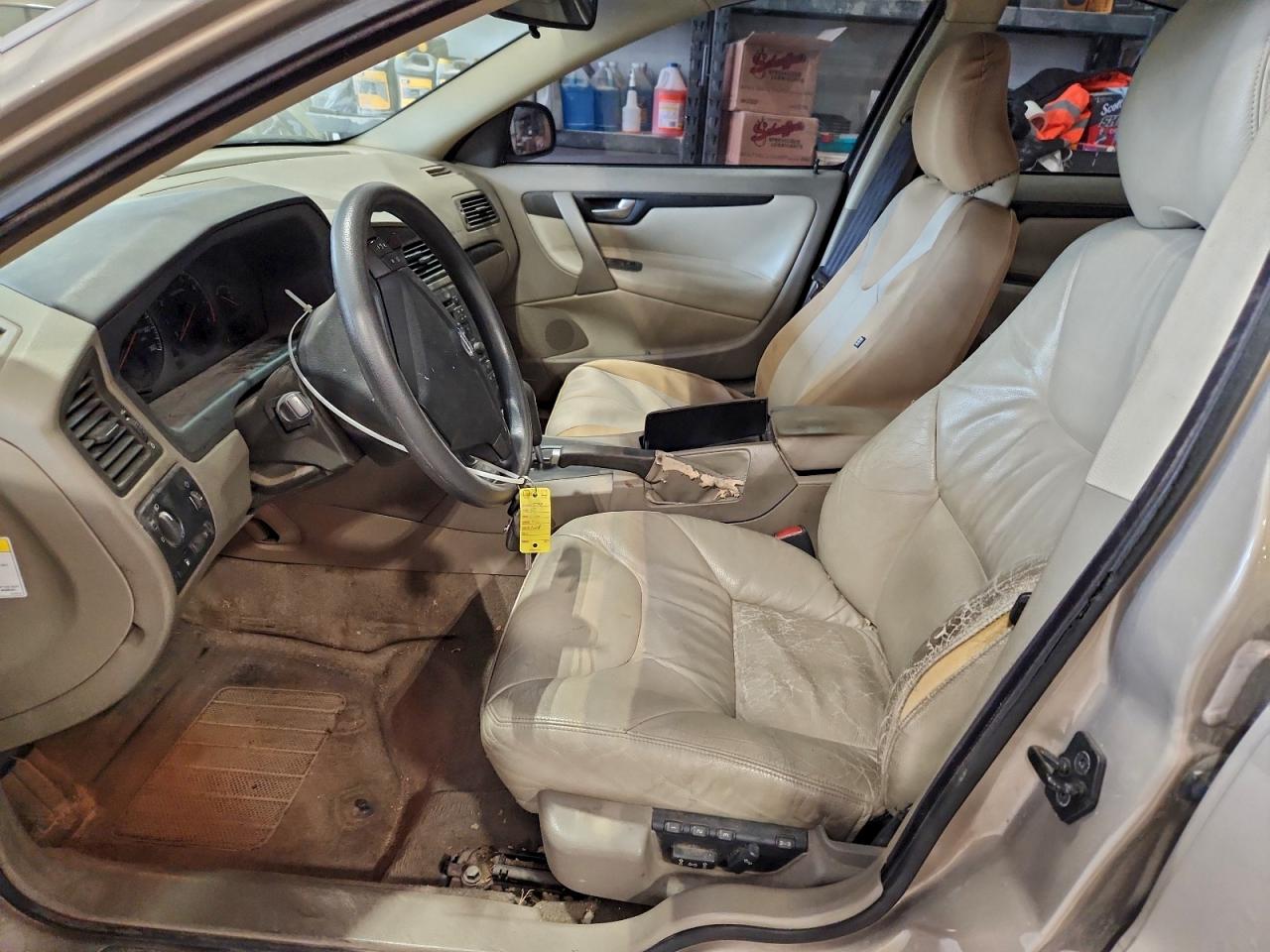 2002 Volvo S60 Tan vin: YV1RS61R622149807