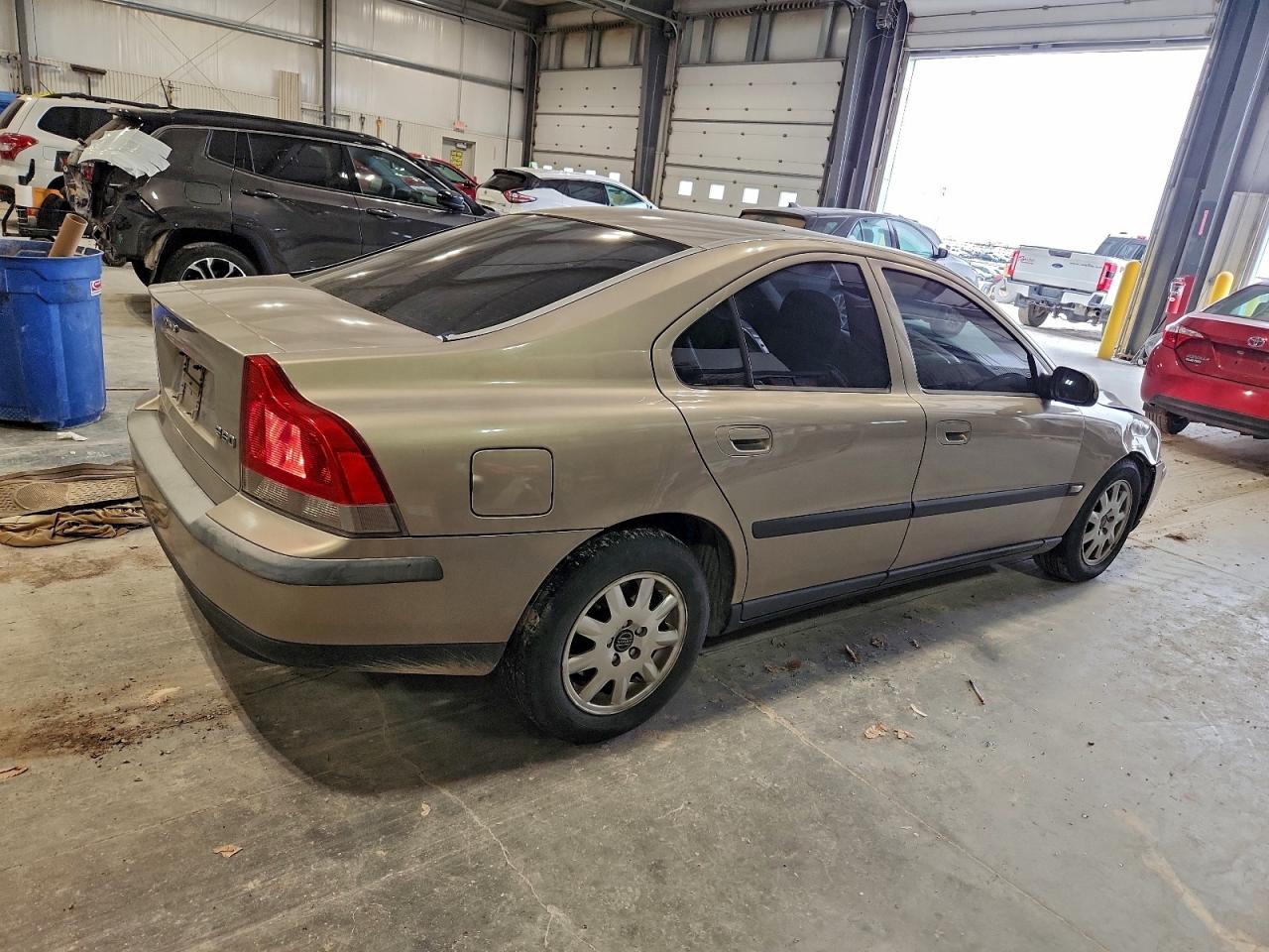 2002 Volvo S60 Tan vin: YV1RS61R622149807
