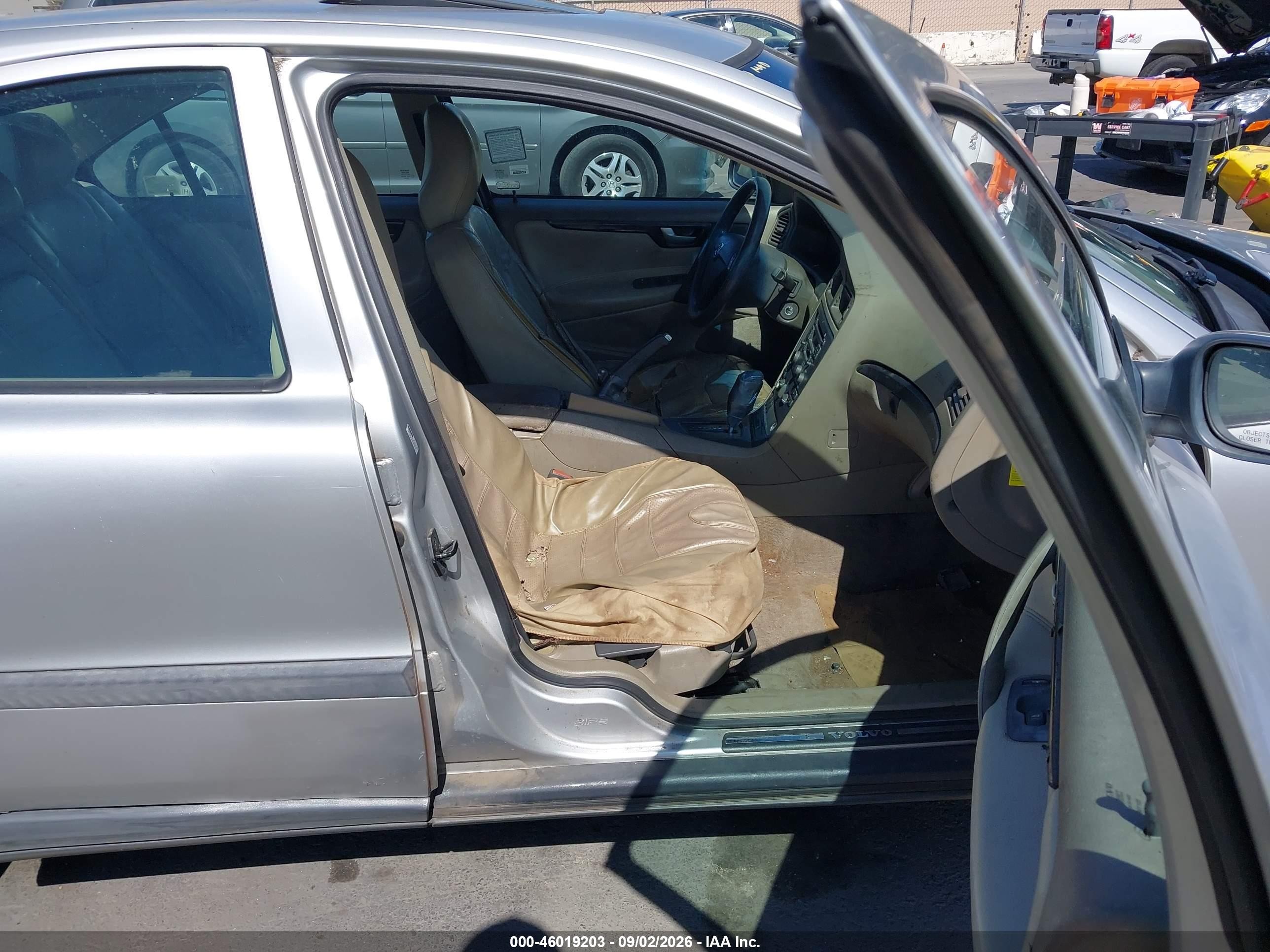 2002 Volvo S60 2.4 Серебряный vin: YV1RS61R822144804