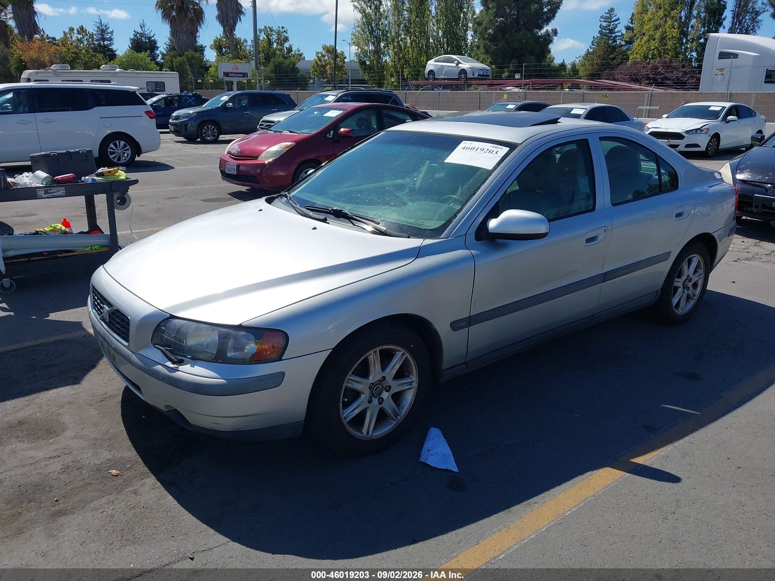 2002 Volvo S60 2.4 Серебряный vin: YV1RS61R822144804
